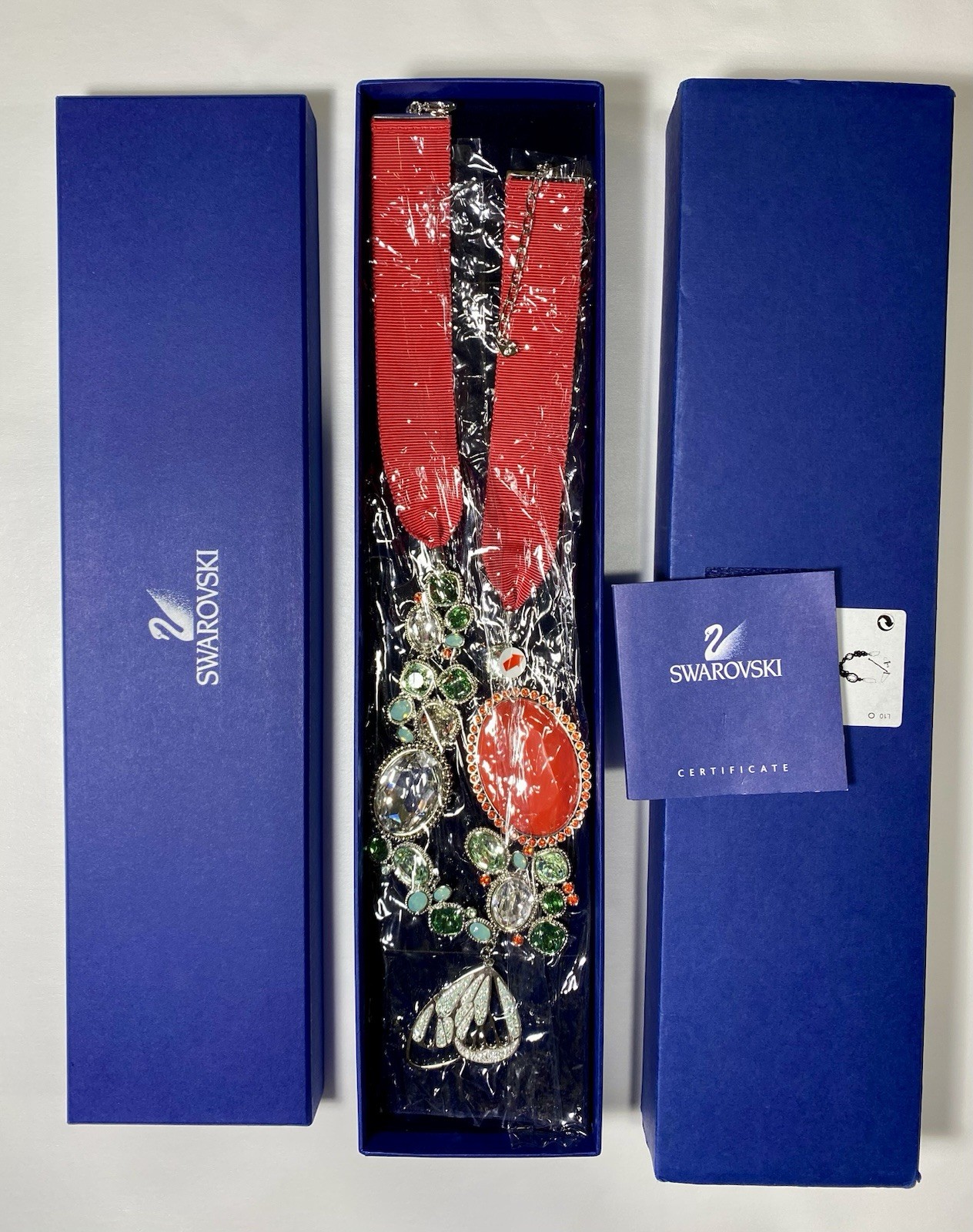 Beautiful Swarovski Crystal Necklace! Brand New!