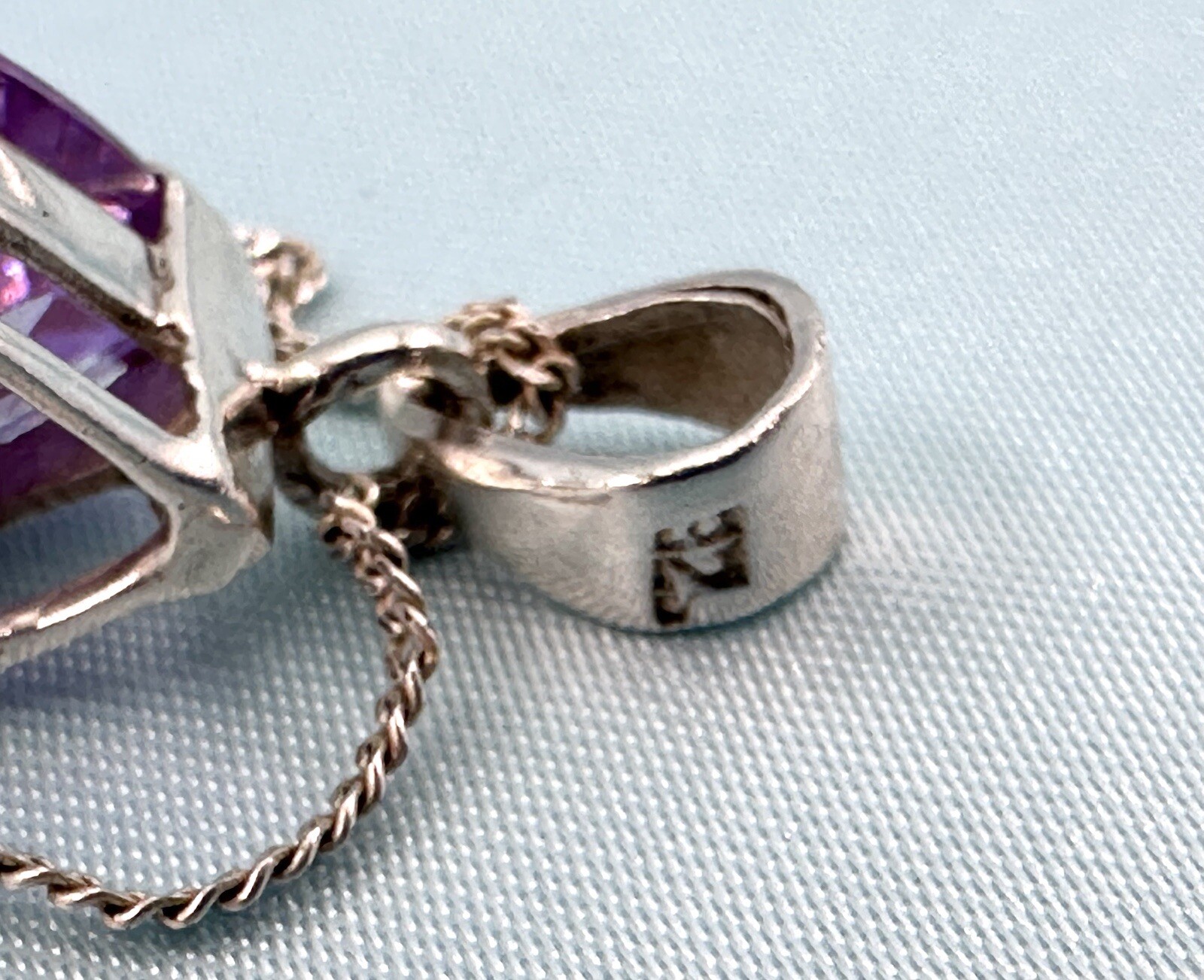 Sterling Silver Purple Stone Pendant On 16 Inch Chain 7.52gm