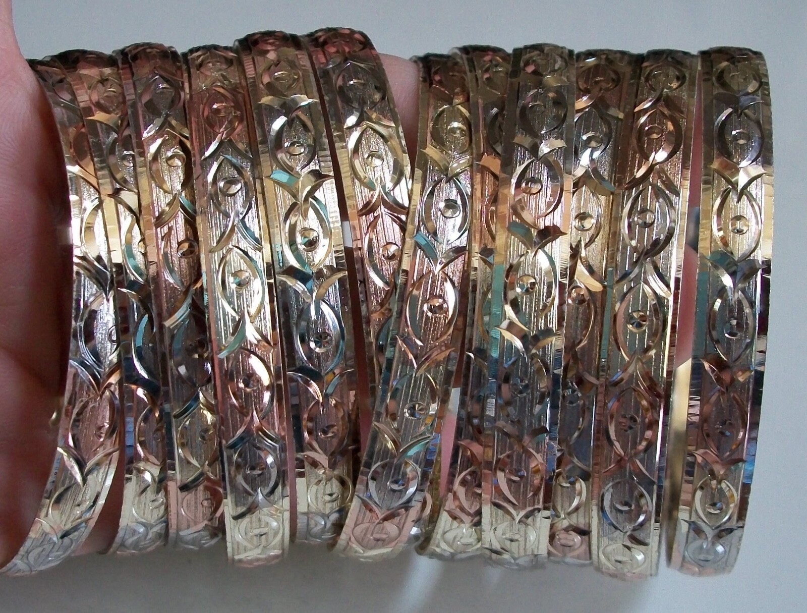 12PC SLIP-ON SILVER/GOLD/ROSE GOLD BANGLE BRACELET BEAUTIFUL DESIGN SET SIZE # 4