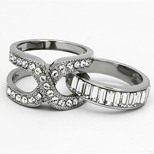 TK970 – High polished (no plating) Stainless Steel Ring with Top Grade Crystal