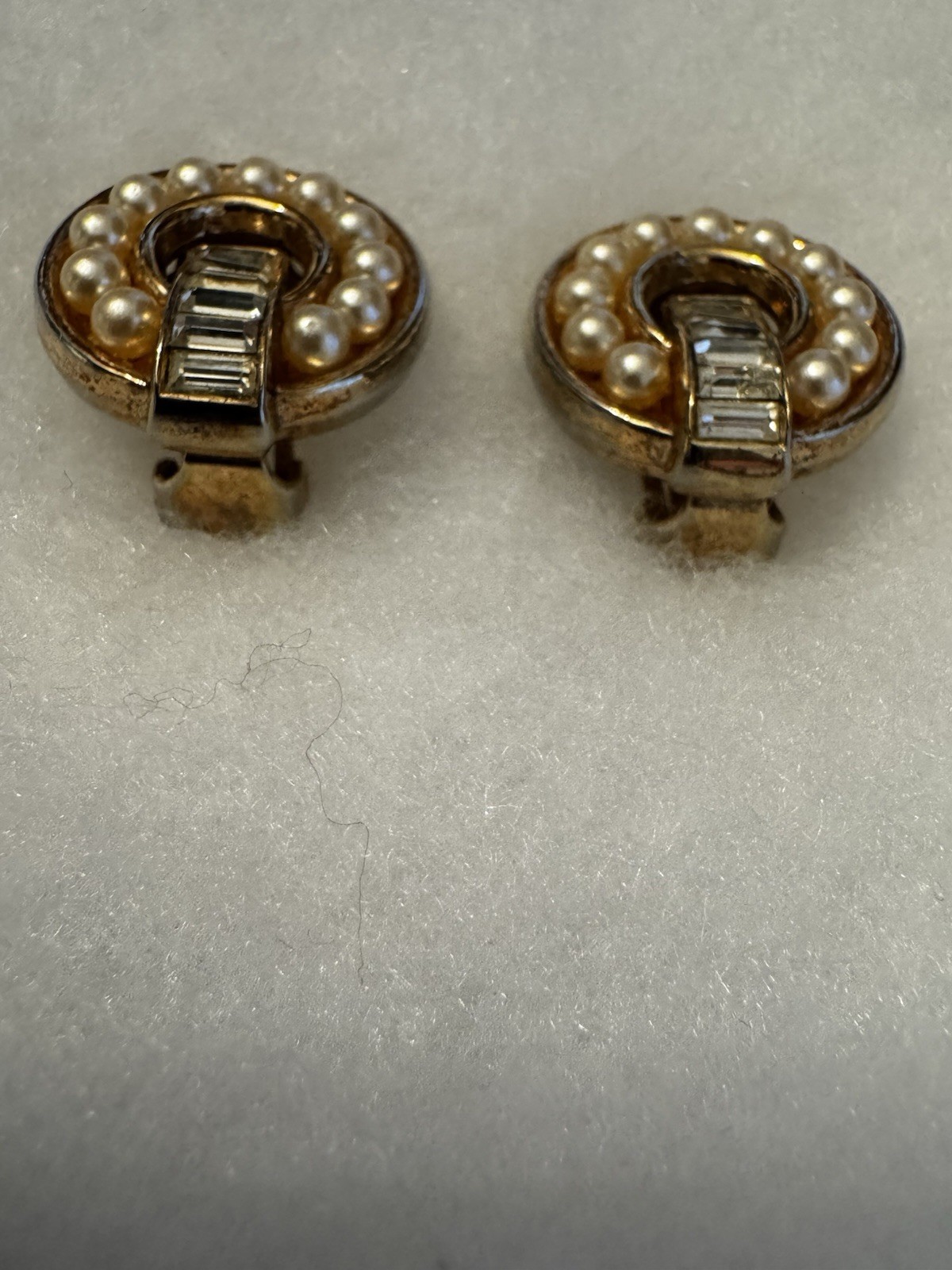 Vintage Crown Trifari Faux Pearl Baguette Rhinestone Clip On Earrings Gold Tone