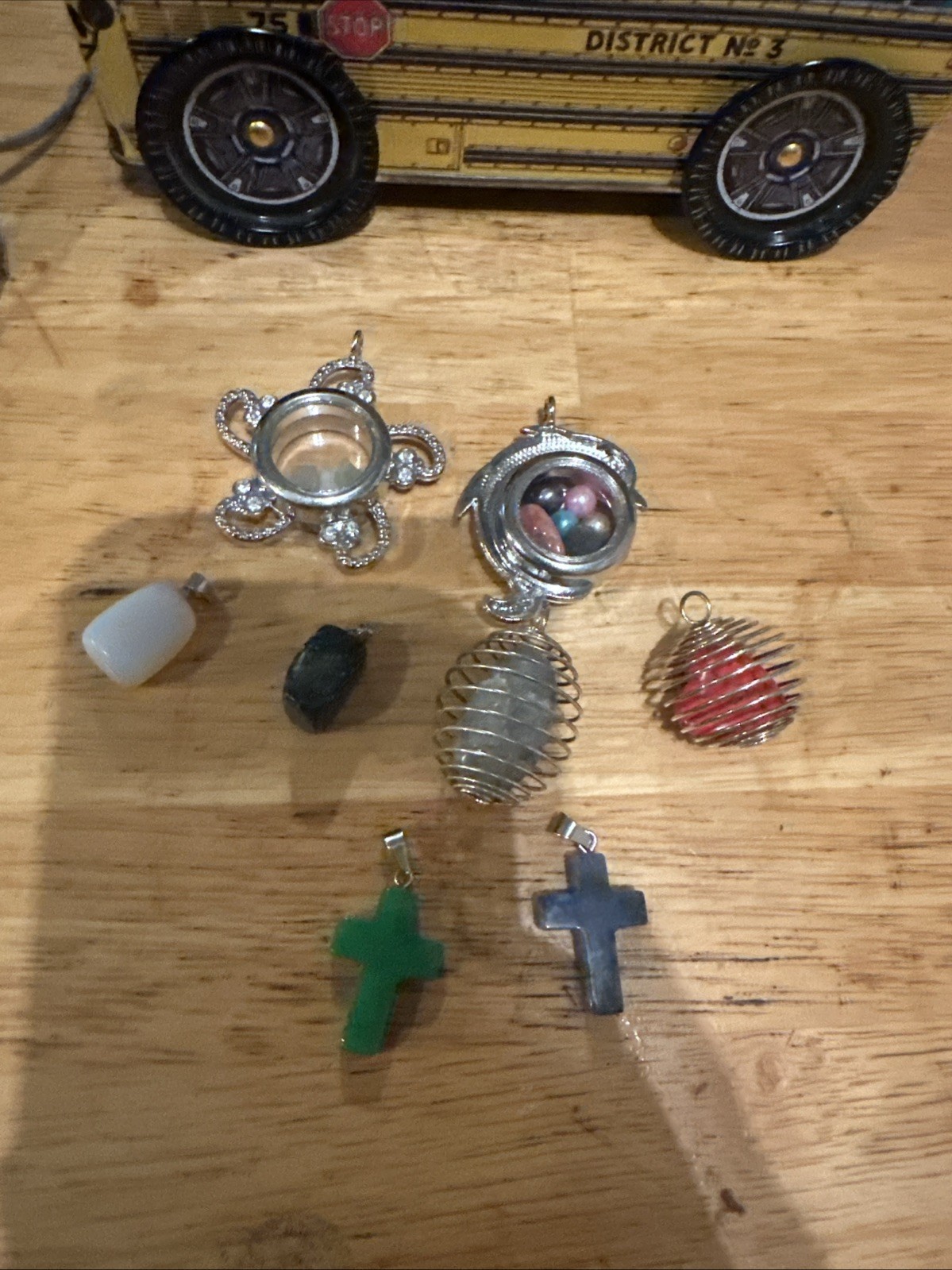 Set Of 8 Assorted Pendants 6 Are Stones The Other 2 Are Metal Open Lockets