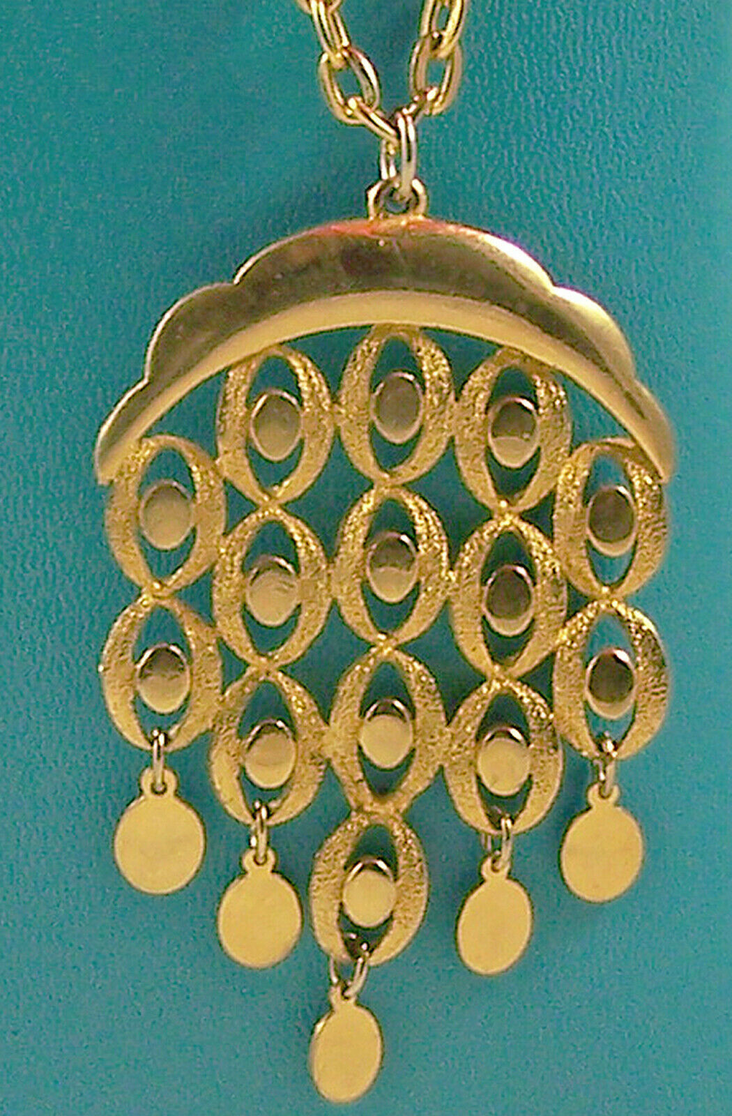 Waterfall Style Bib Necklace Goldtone Chain Filigree Oval Dangle Links 23″ Long