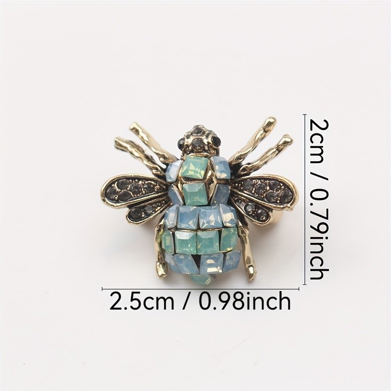 Chic Vintage Bee Brooch with Sparkling Rhinestones Zinc Alloy Animal Pin Women
