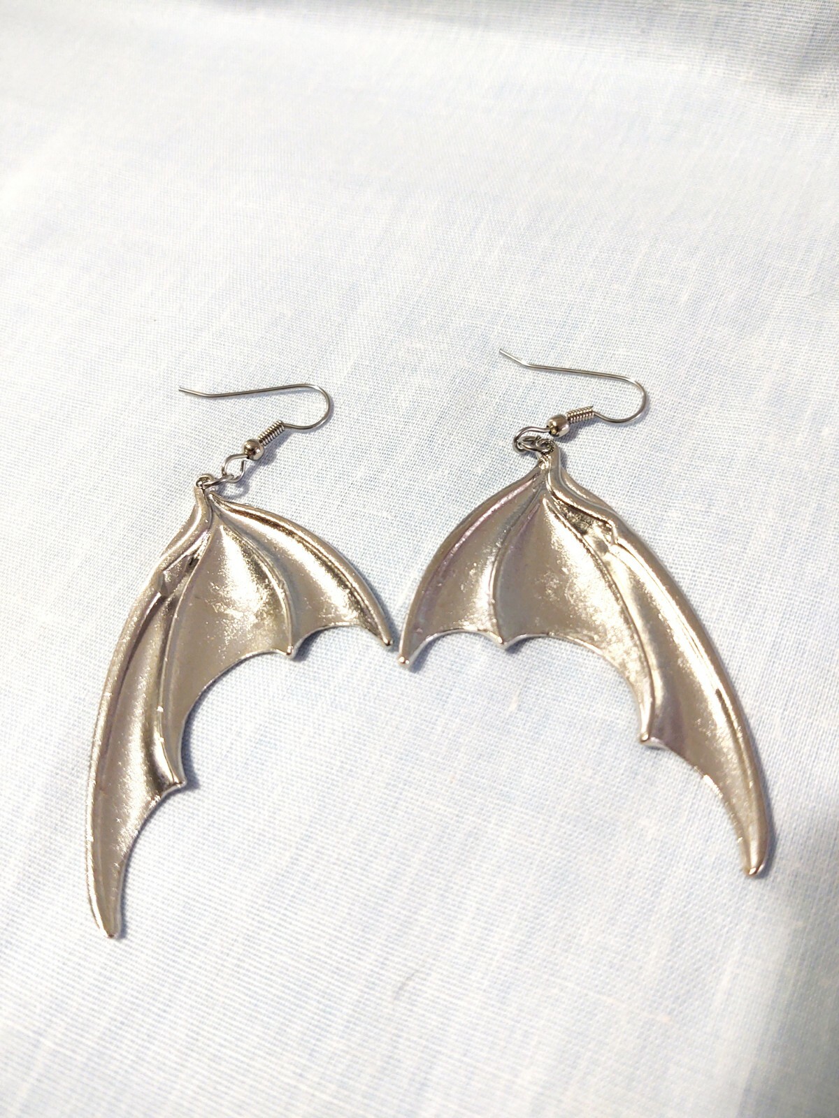 VAMPIRE BAT WINGS DANGLING SILVER ALLOY & STEEL 2 1/2″ PENDANT SIZE EARRINGS