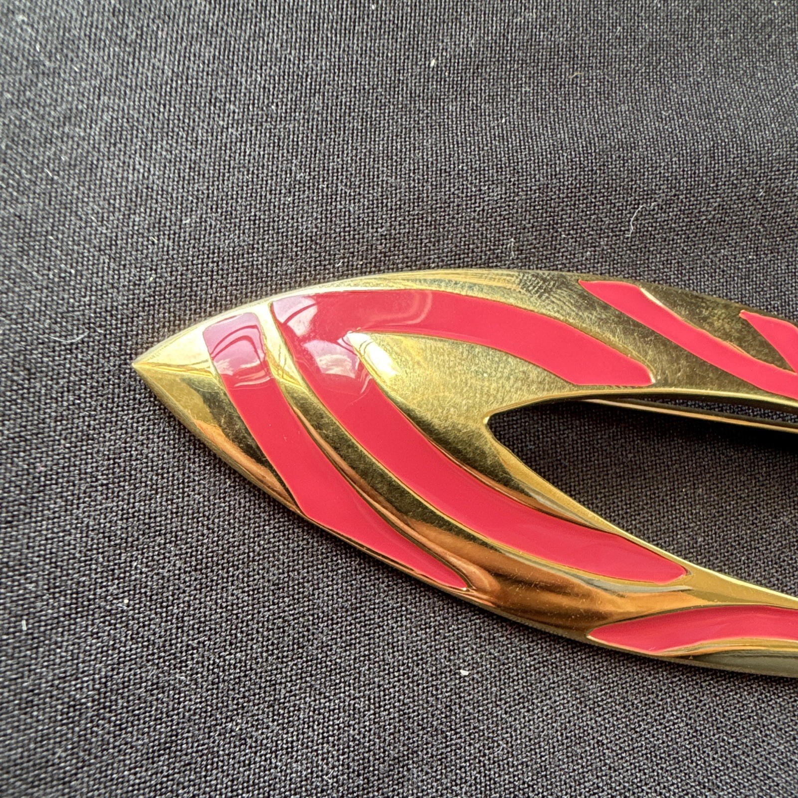 Vintage Trifari Signed Gold Tone Red Enamel Crescent Swirl Brooch Pin