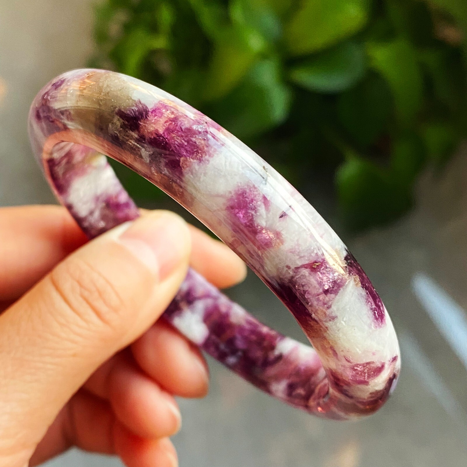 59.8mm Natural Purple lepidolite Quartz Crystal Gemstone Bangle C84