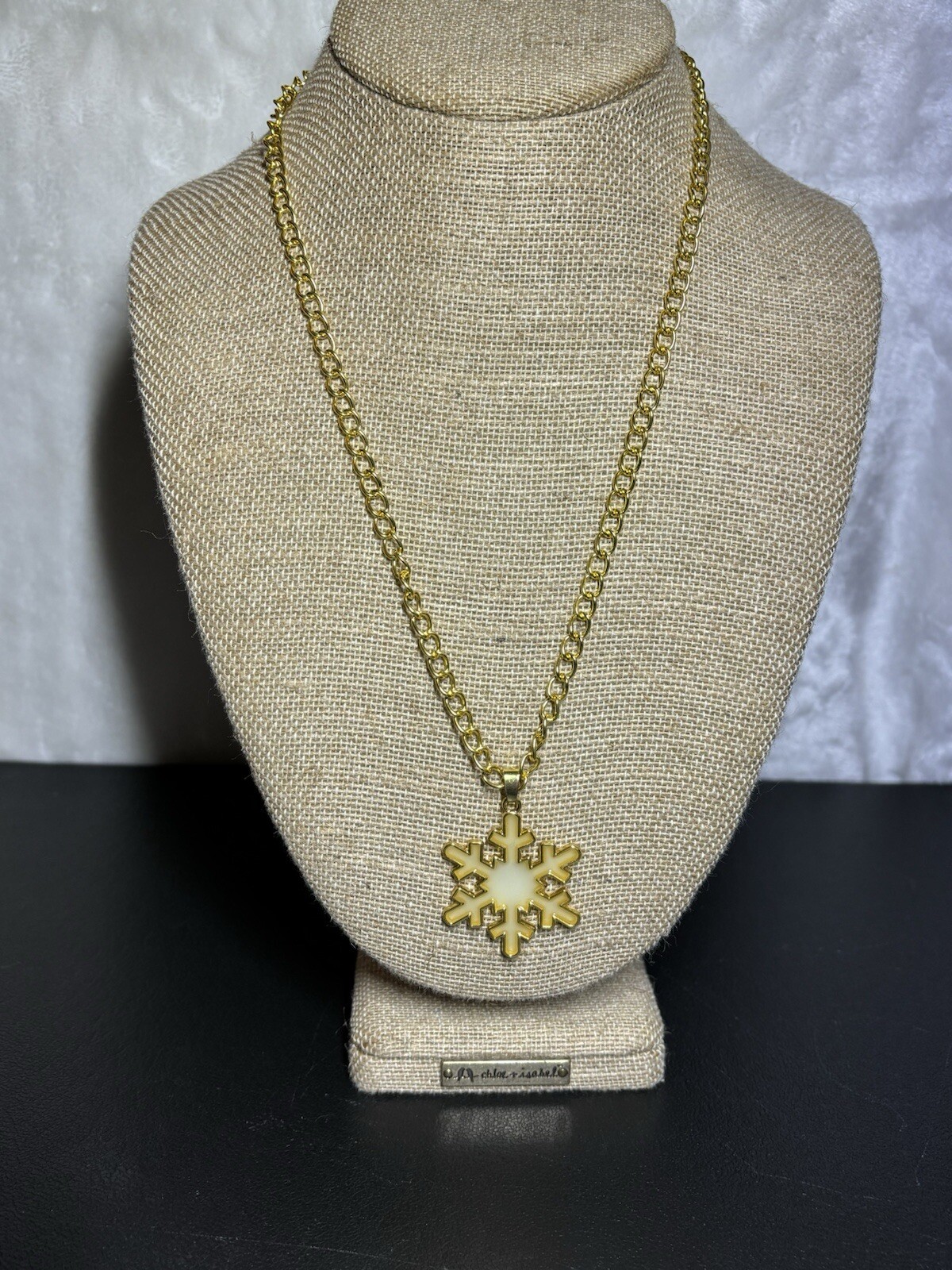 Glow In The Dark Snowflake Pendant Necklace Gold Tone