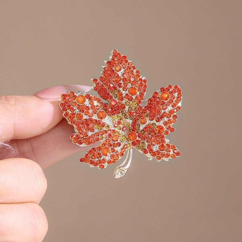 broochLuxury Flower Brooch Women’s Pin Accessories Crystal Simple Sunflower Broo