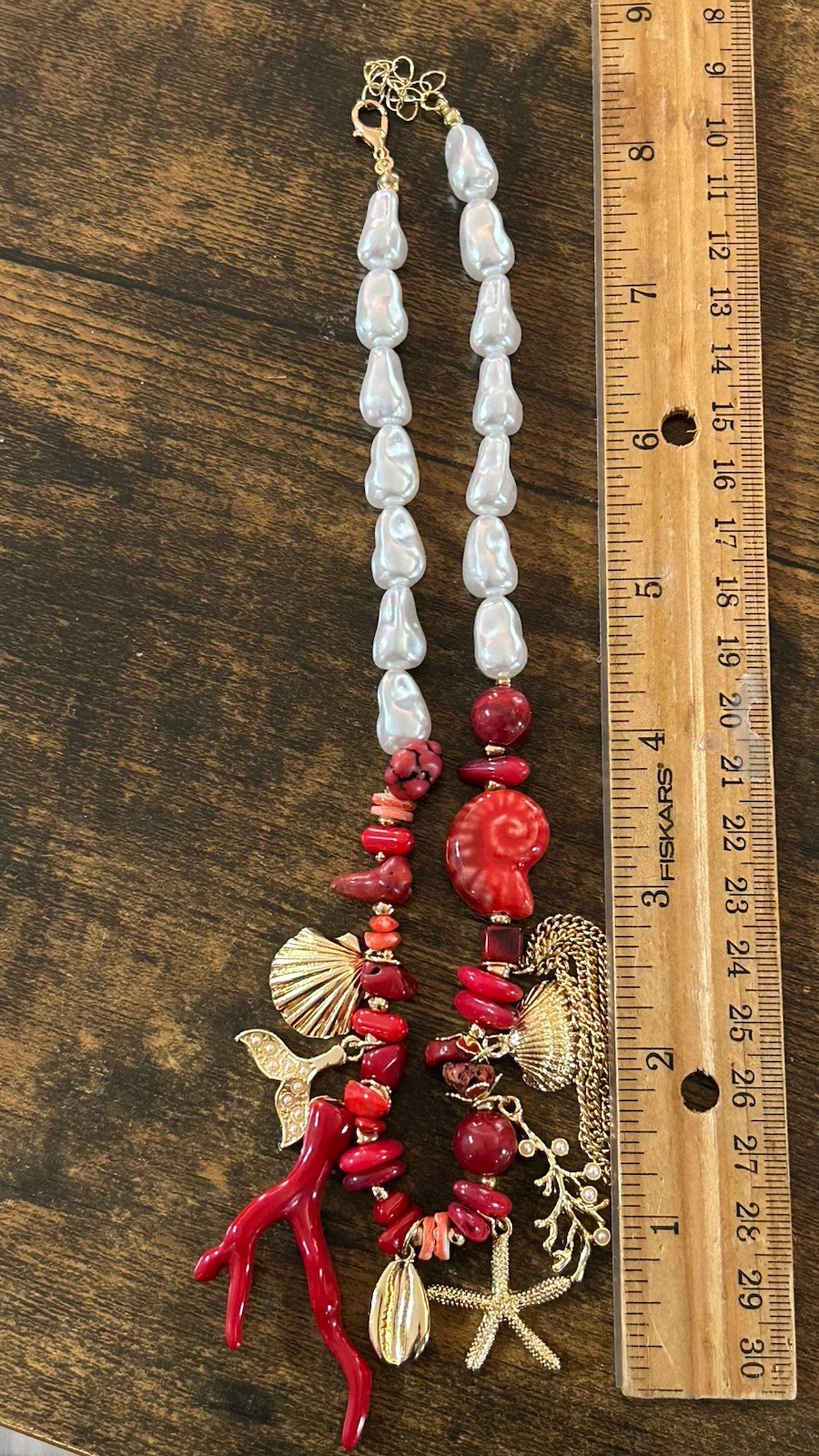 Stunning Gold Plated Red Enamel Faux Pearl Beach Sealife Necklace Ceramic Shell