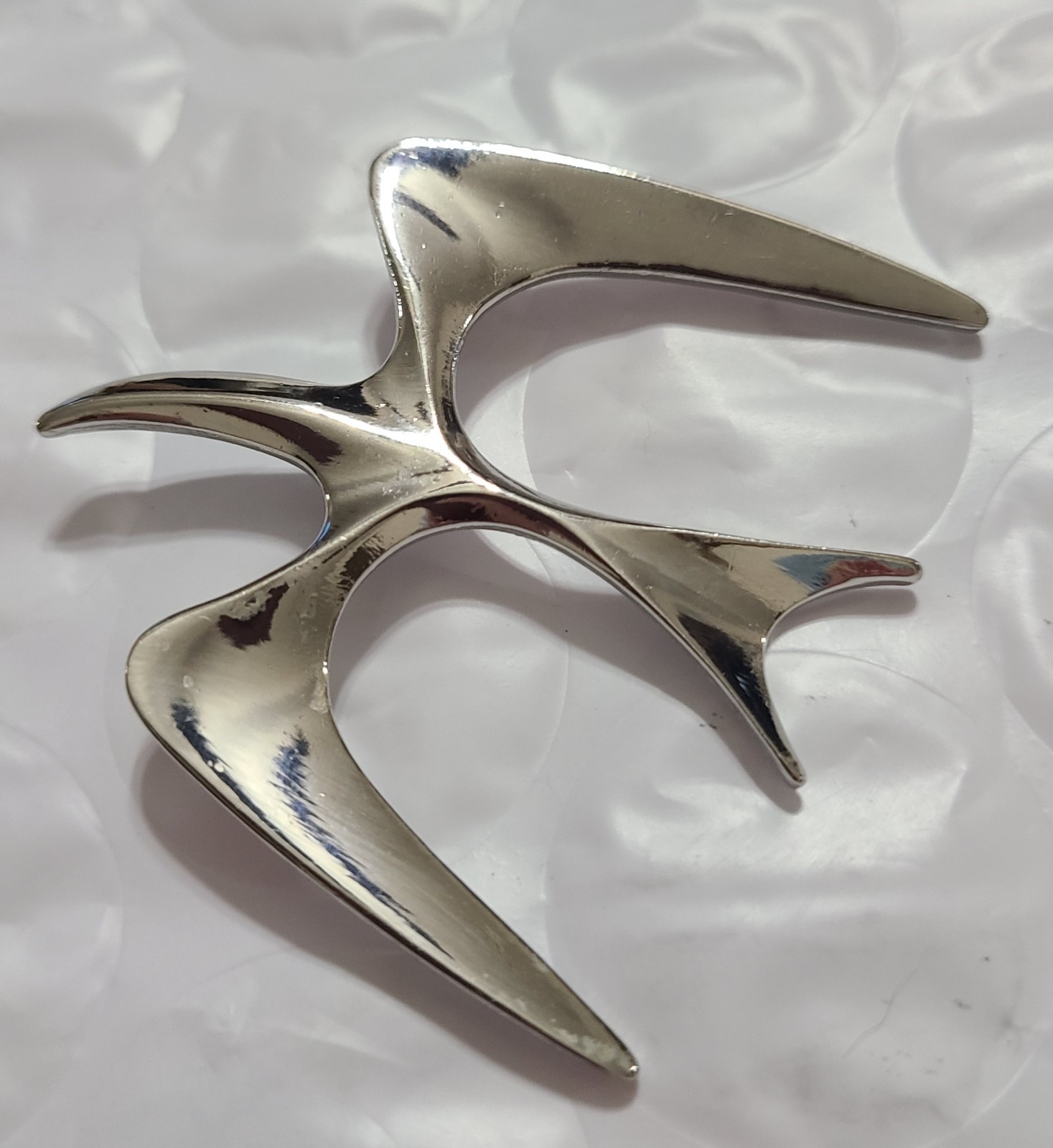 Sarah Coventry Signed Vintage Flying Swallowtail Brooch In A Shiny Silver Tone