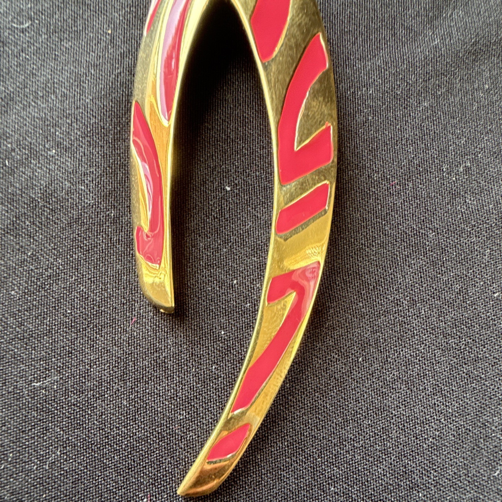 Vintage Trifari Signed Gold Tone Red Enamel Crescent Swirl Brooch Pin