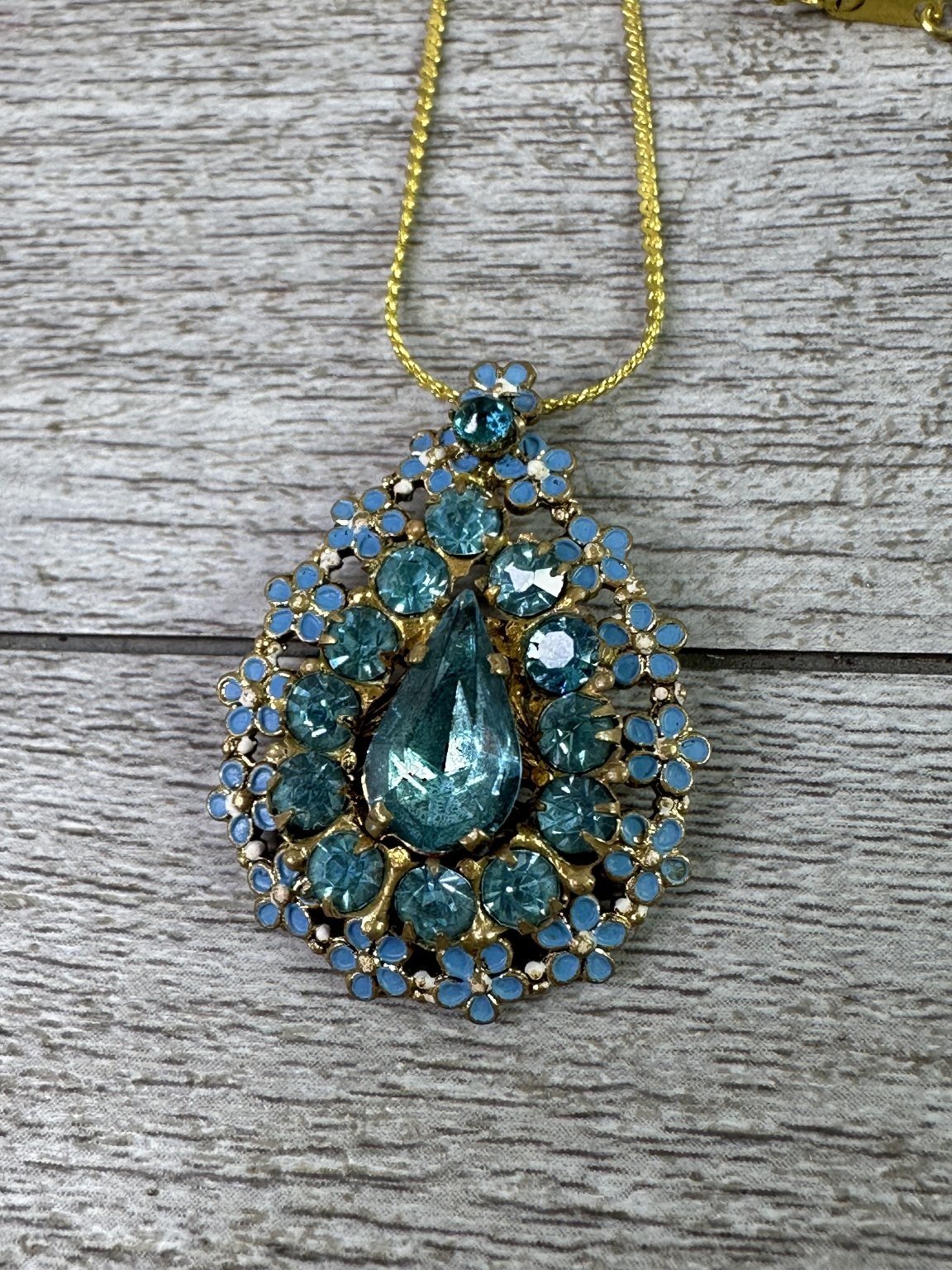 Gold Tone Aqua Blue Rhinestone Teardrop Pendant Necklace 17in Vintage Style
