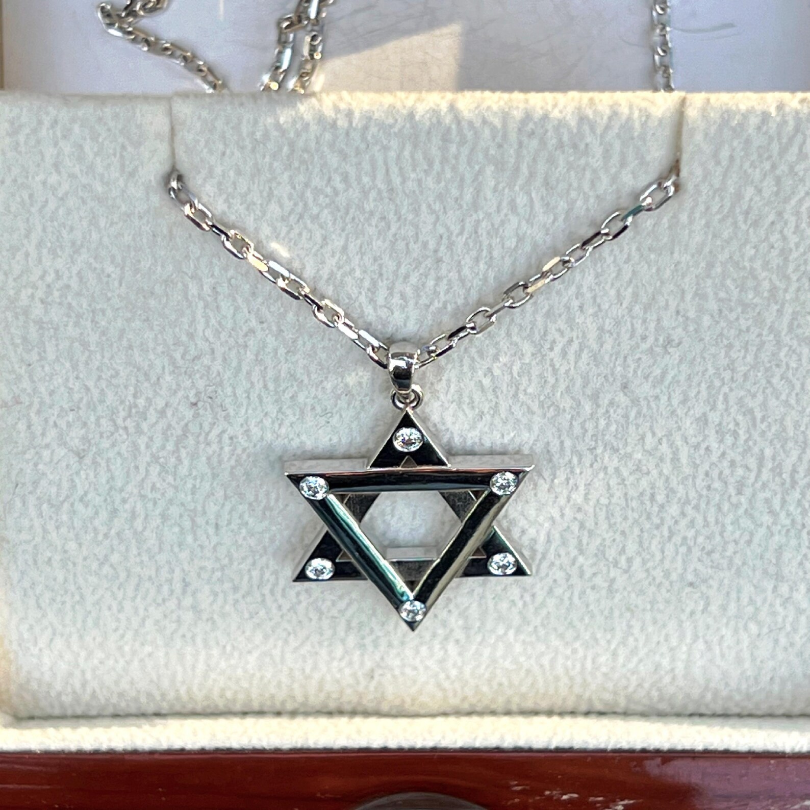 Round Cut Simulated Diamond Unisex Stunning Star Pendant 14K White Gold Plated
