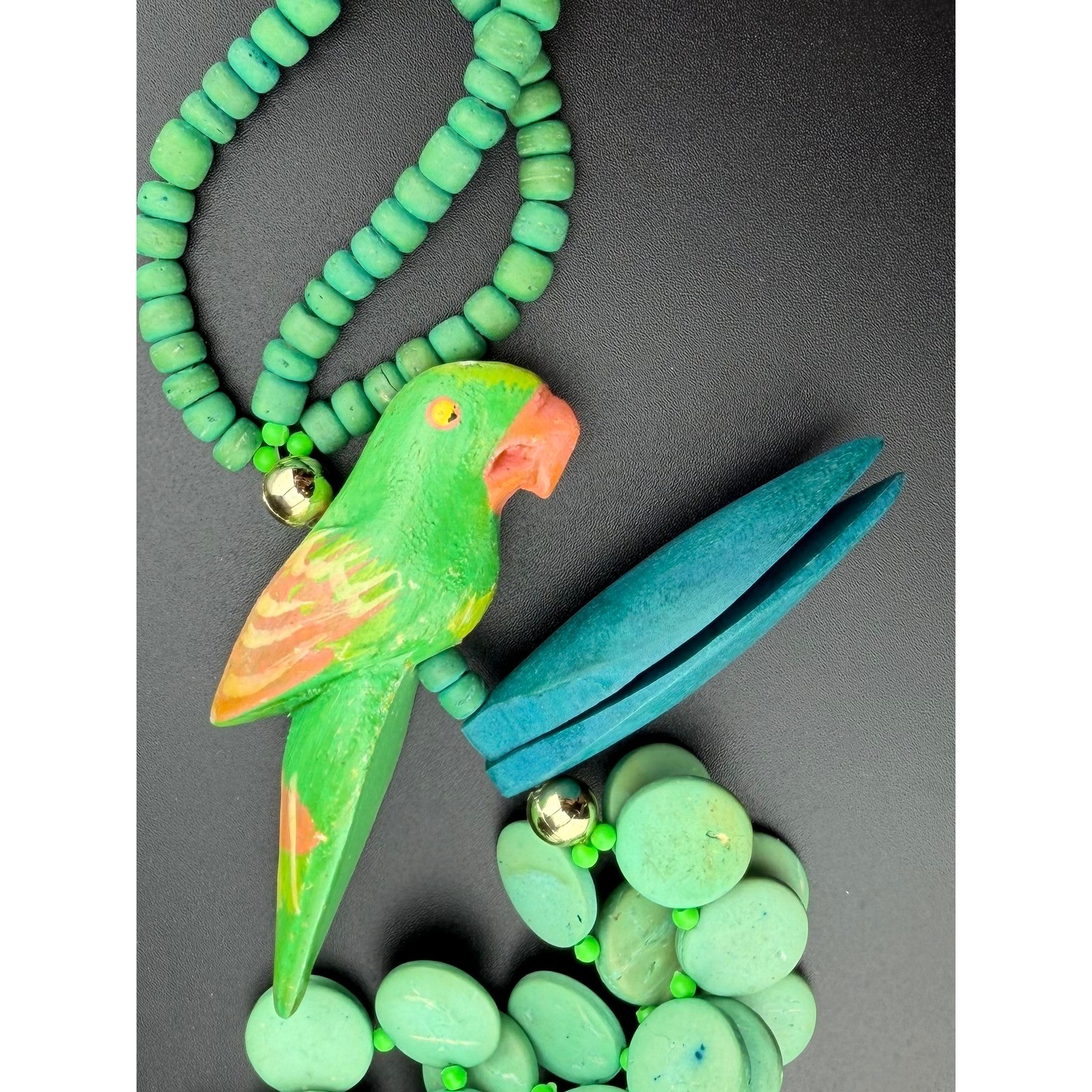 Parrot Wood Beaded 26 Inch Necklace Green Tropical Island Bird Statement Vintage