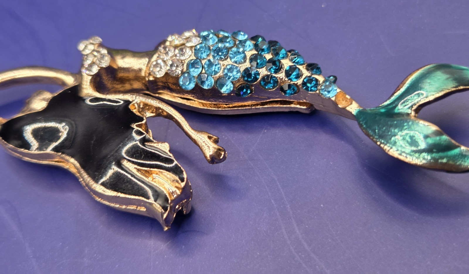 Betsey Johnson Blue Mermaid 3″ Pendant Rhinestone Necklace New Without Tags