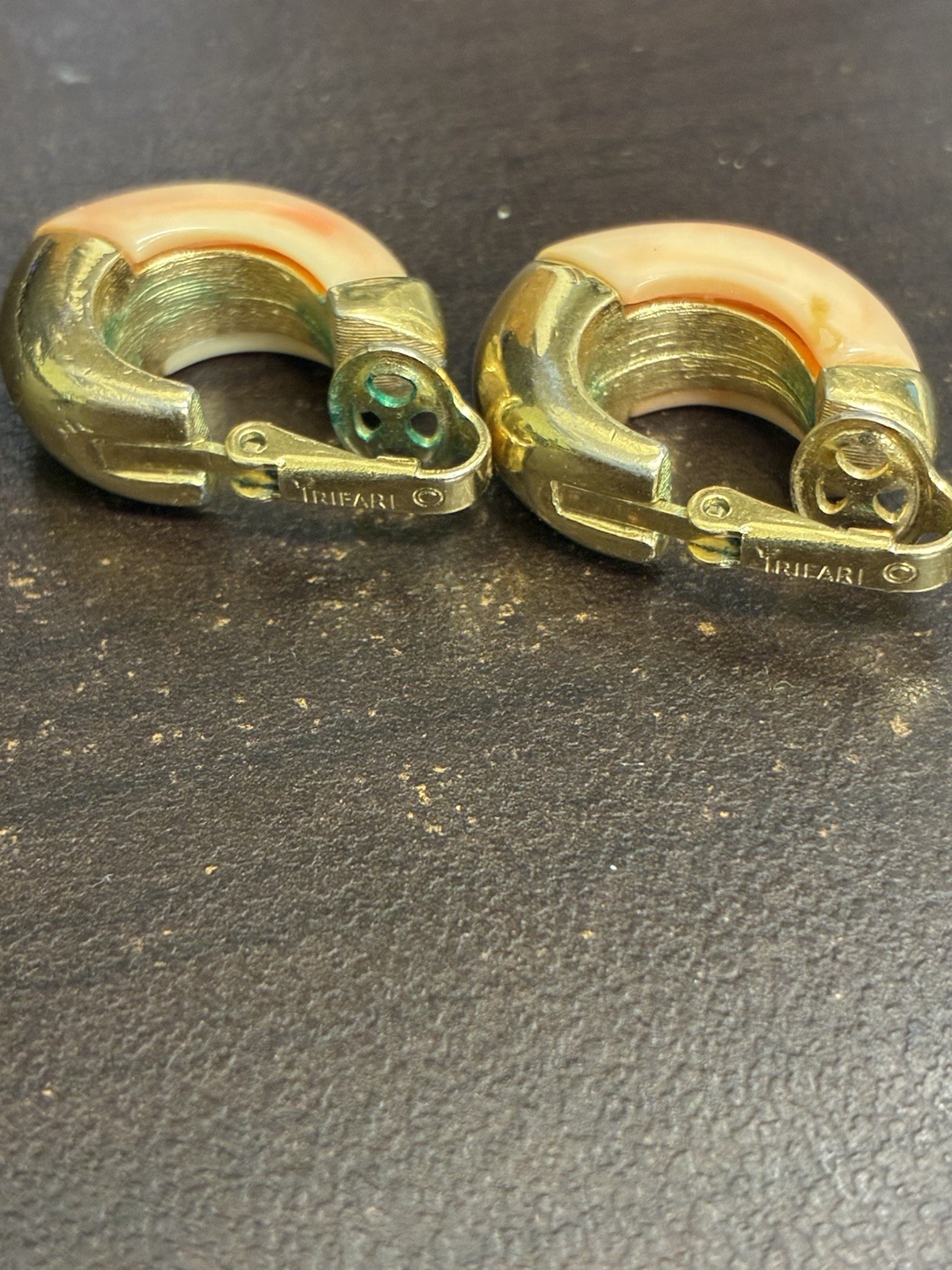 Trifari Signed Gold Tone Pink Resin Round Hoop Clip-On Earrings