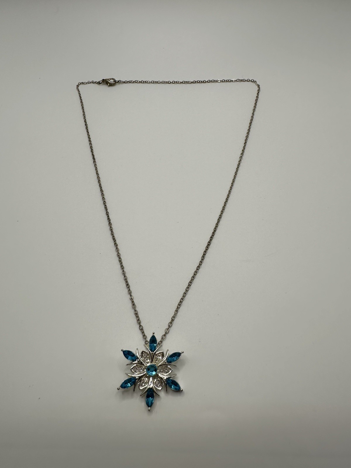 Silver Tone Chain Necklace With Blue Rhinestone Snowflake Pendant 18”