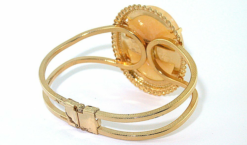 40×30 Golden Jade Cabochon Cab Spring Load 7 1/2 Inch Goldplated Cuff Bracelet