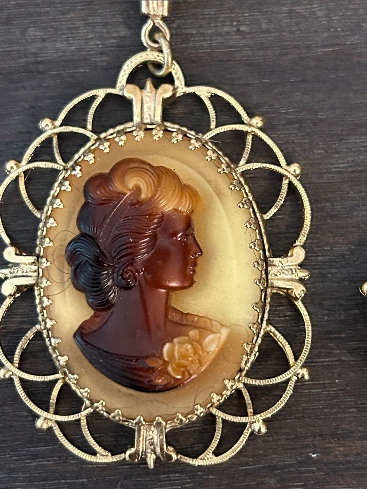VTG Whiting Davis Style Amber Glass Cameo Pendant Necklace Clip-On Earring Set