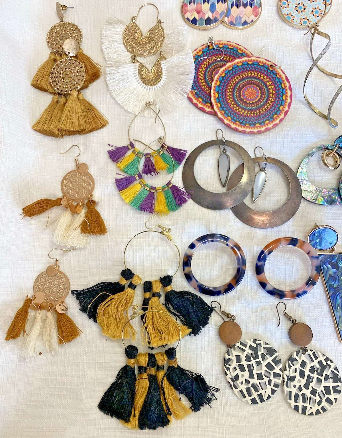 COSTUME EARRINGS Lot 46 Pairs Statement Bold Chunky Mixed Vintage to Modern