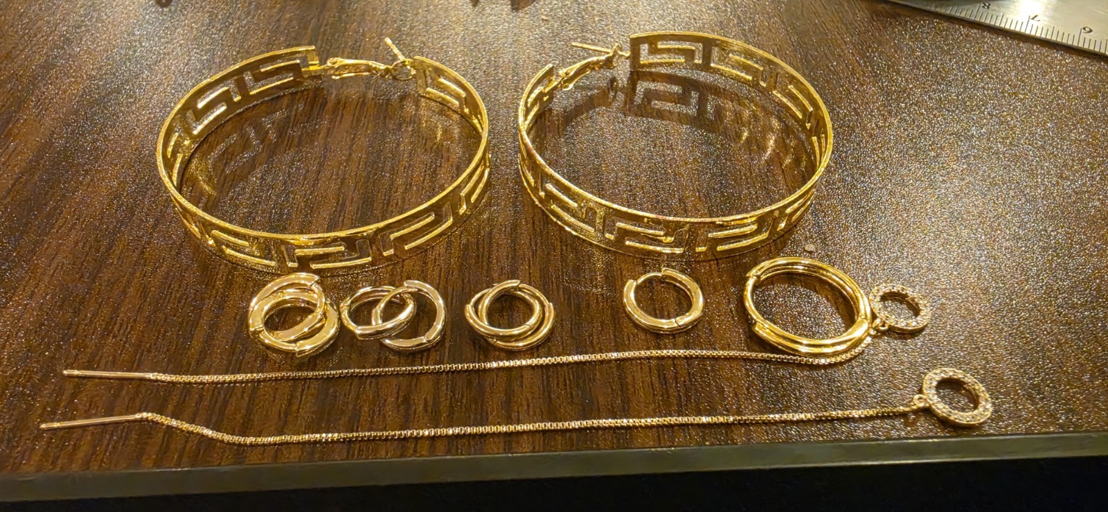 Gold Tone Mixed Earrings Lot Hoop Stud Dangle/Drop Metal No Stone Hinged