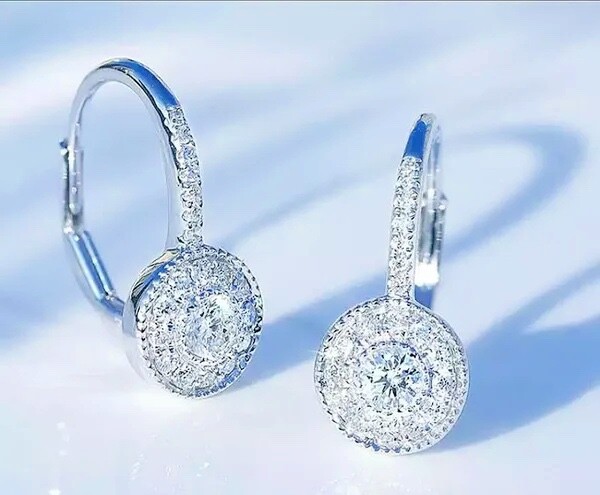 STUNNING WHITE TOPAZ LEVER BACK EARRINGS SILVER DANGLE LEVERBACK HIGH QUALITY