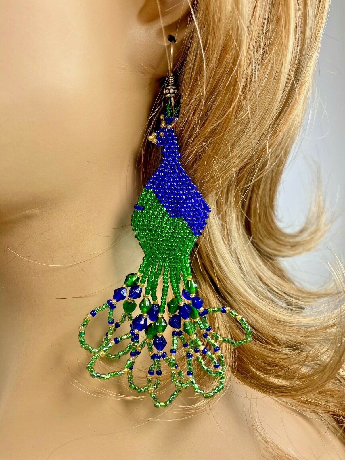 NATIVE STYLE ETHNIC BLUE GREEN PEACOCK BEADED HANDMADE HOOK EARRINGS E4/1