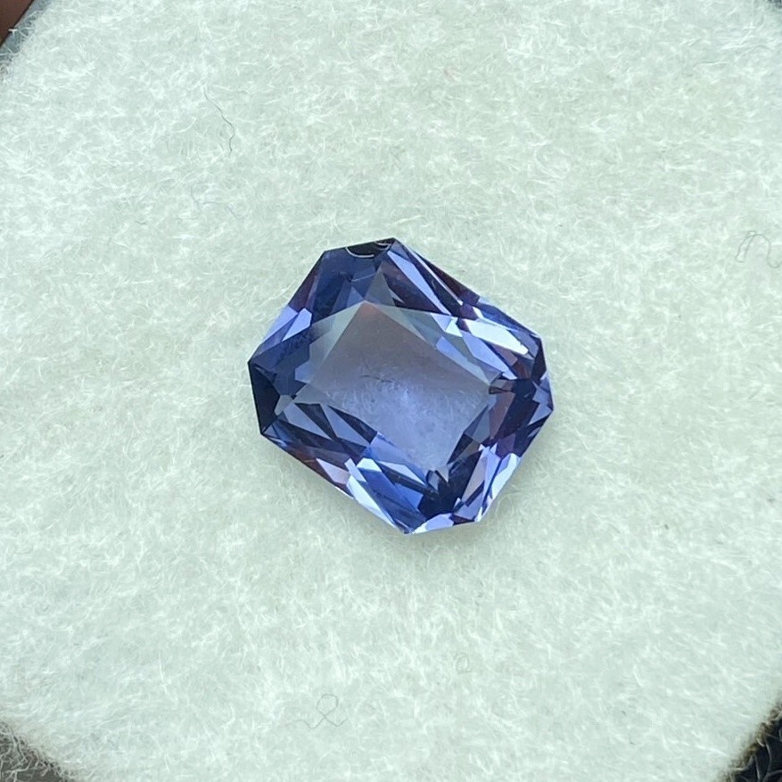 [jerseychou] Natural Spinel 3.46 ct , GGT