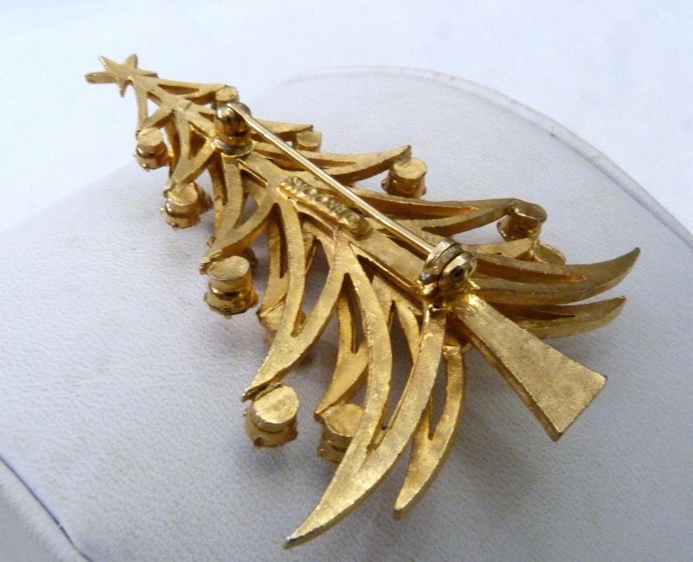 2 5/8″ RARE VINTAGE BROOKS BAGUETTE ROUND RED GREEN BLUE GOLD CHRISTMAS TREE PIN