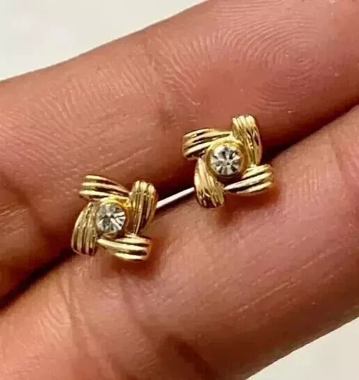 Round Cut Simulated Diamond Women’s Fancy Stud Earrings 14K Yellow Gold Plated