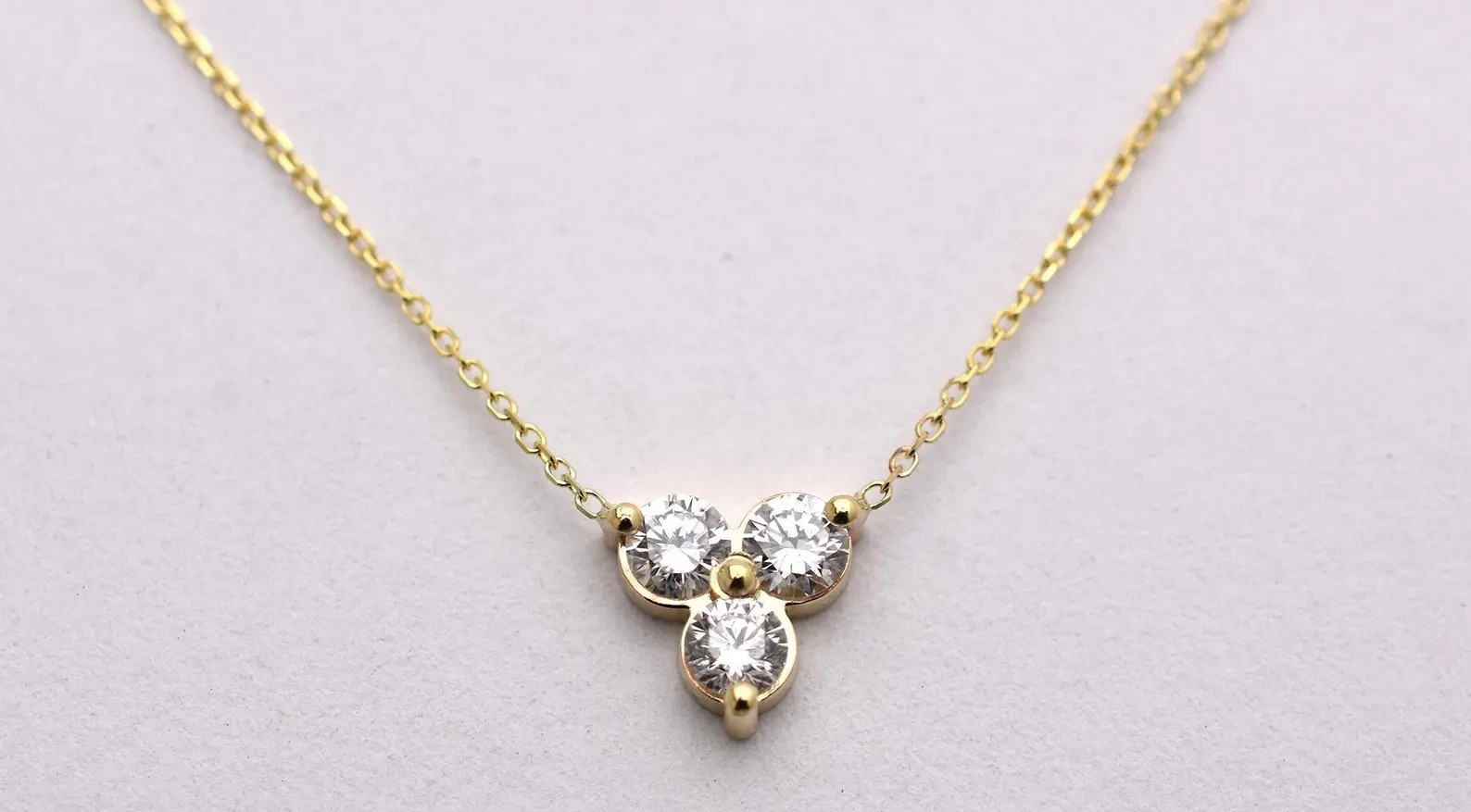 Lab Grown 1.00 Ct Round EF VS Diamond Flower Cluster Necklace in 14K Yellow Gold