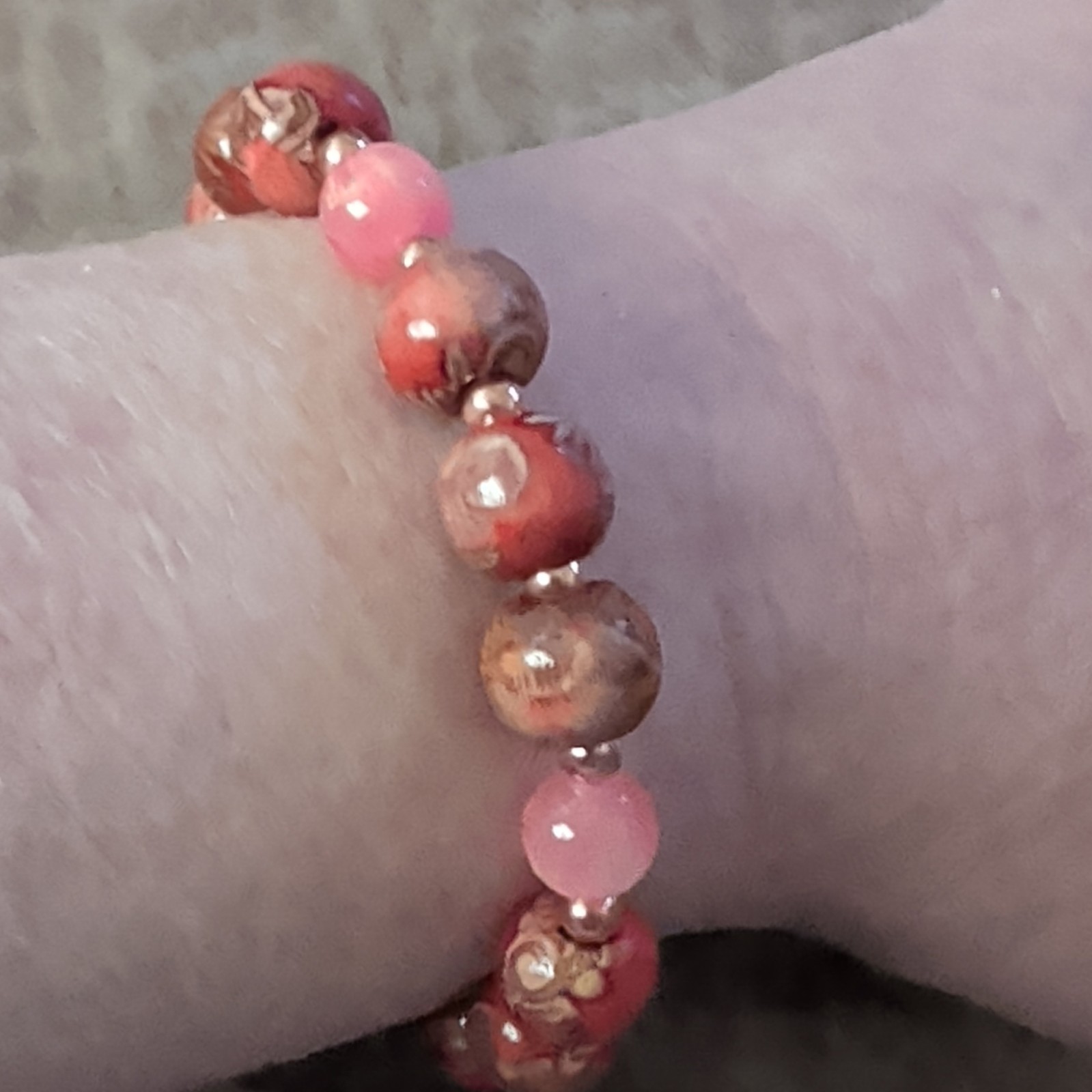Pink/Red Round Acrylic/Wooden Beaded Stretch Bracelet No Clasp