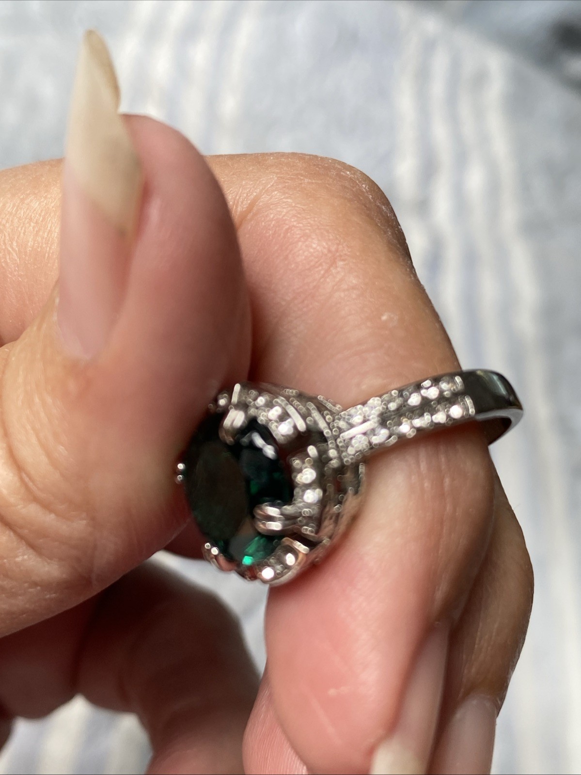 Good Quality Costume Faux Emerald Ring Silver Tone Size 6