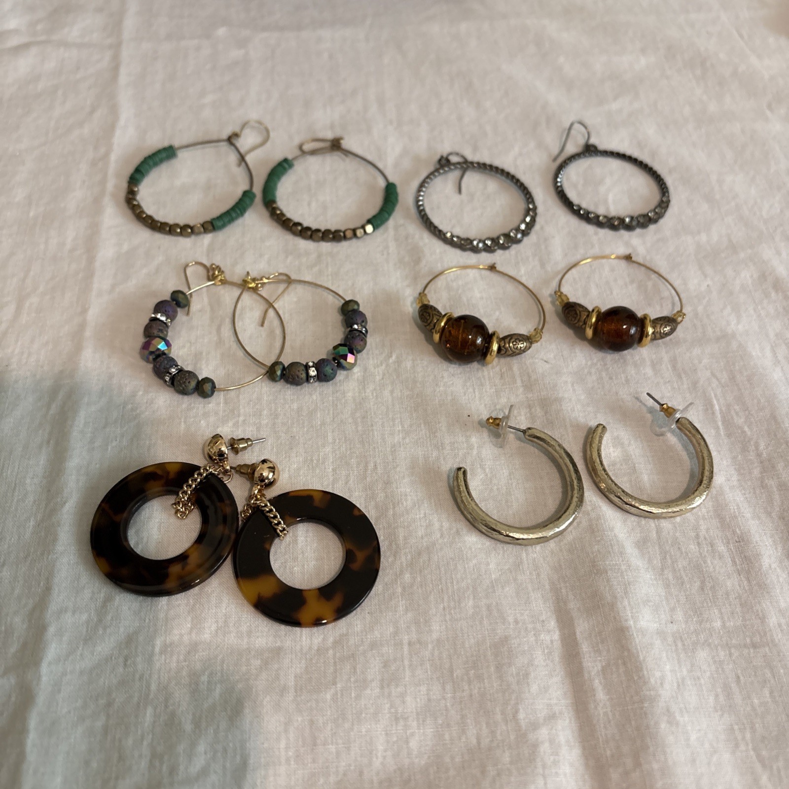 Hoop Earrings Lot Of 6 Great Styles For All Occasions 1.2-2” Nice Variety ￼