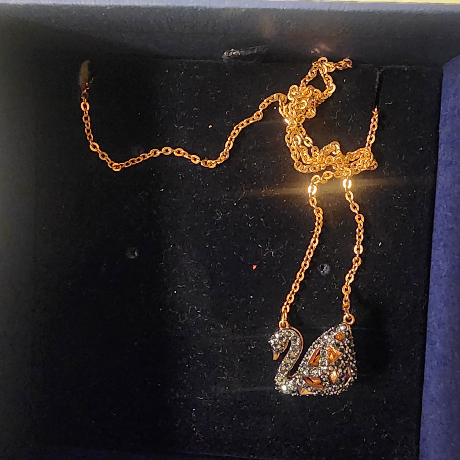 Swarovski Crystal Facet Reversible Swan Necklace Rose Gold Plated Black EUC