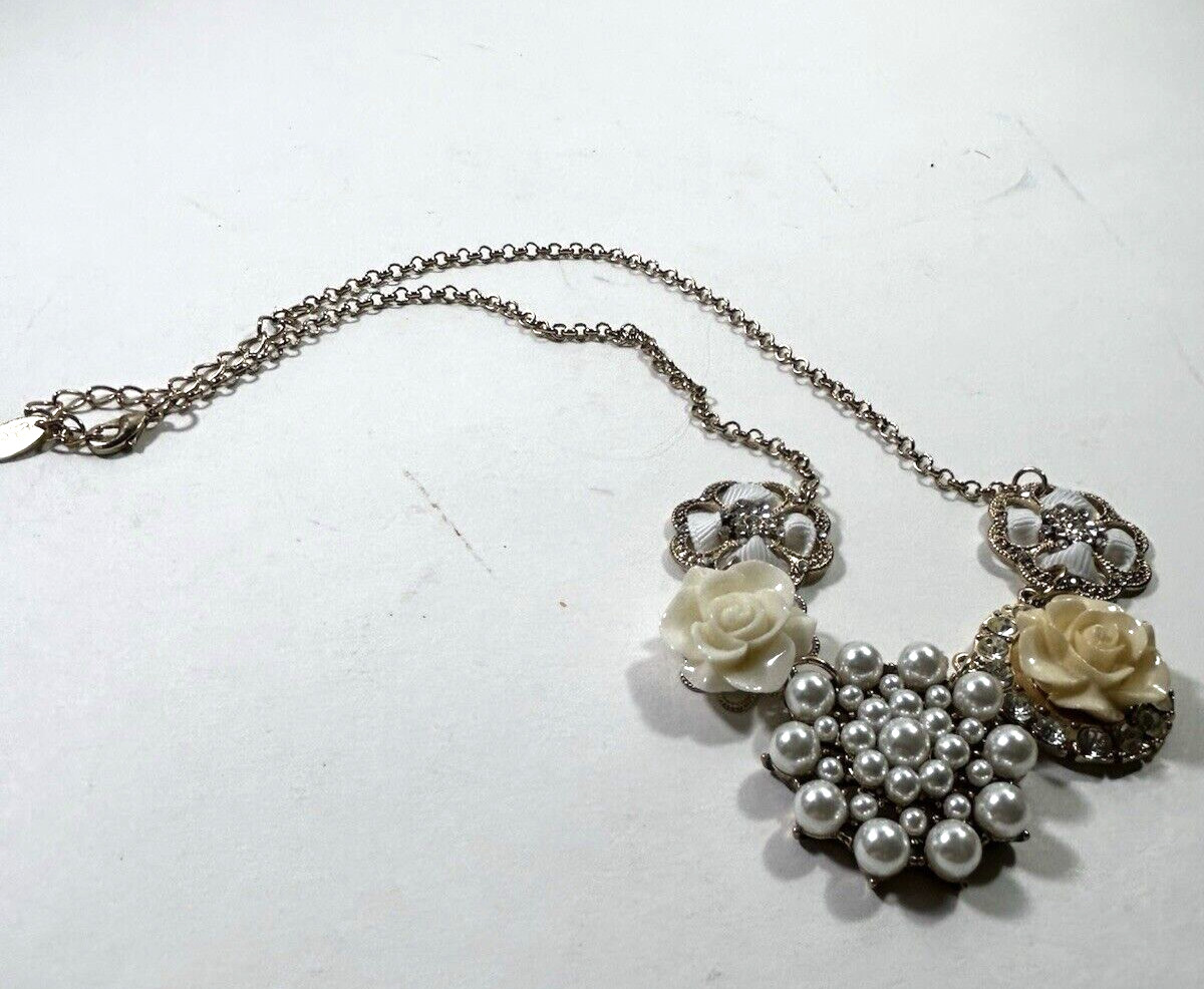 ETC! Statement Daisy Necklace w/Clear Rhinestone Centers 18 1/2″ w/2″ Ext