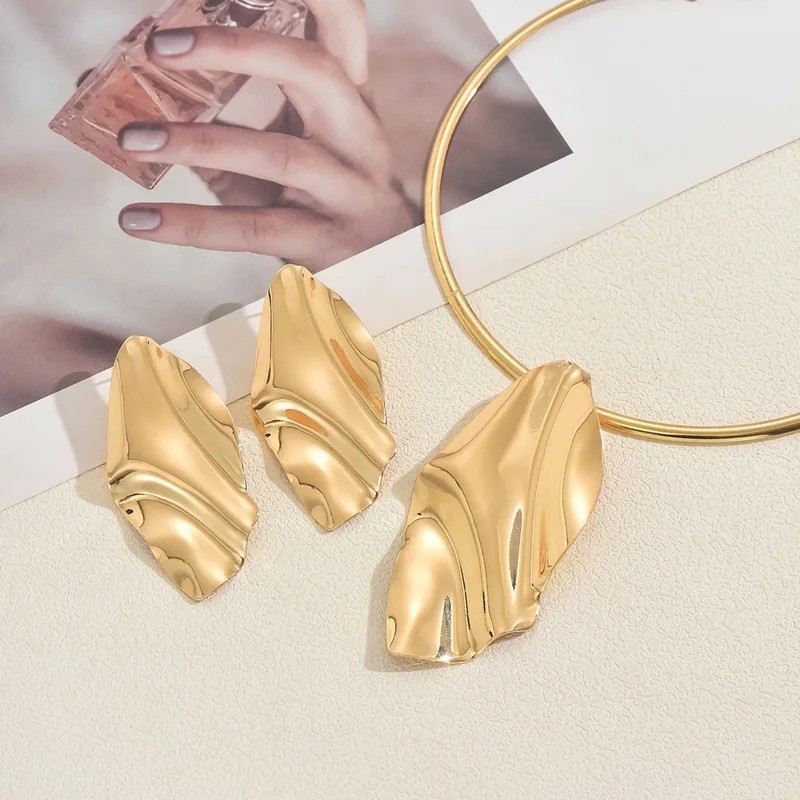 3 Piece Set Irregular Shaped Choker Earring Set for Women