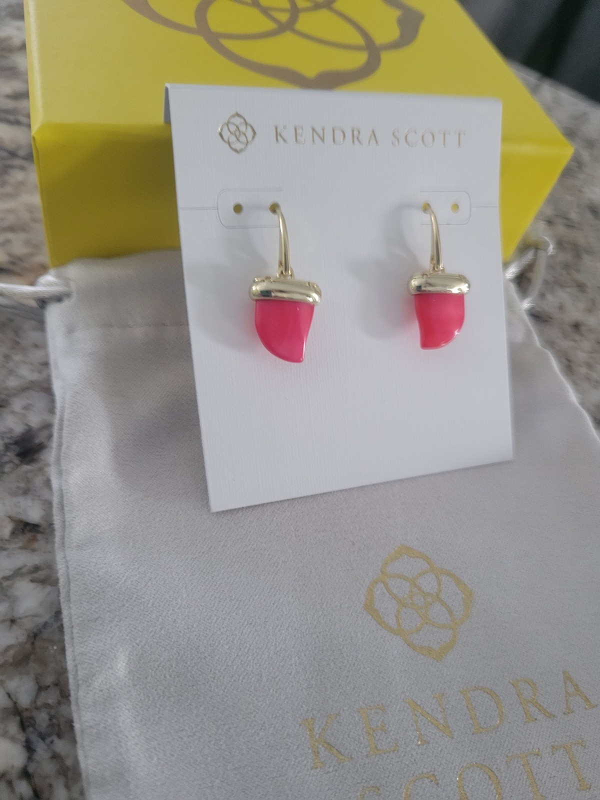 Kendra Scott Oleana Drop Earrings Gold Red Mother Of Pearl NWT POUCH & Gift BOX!