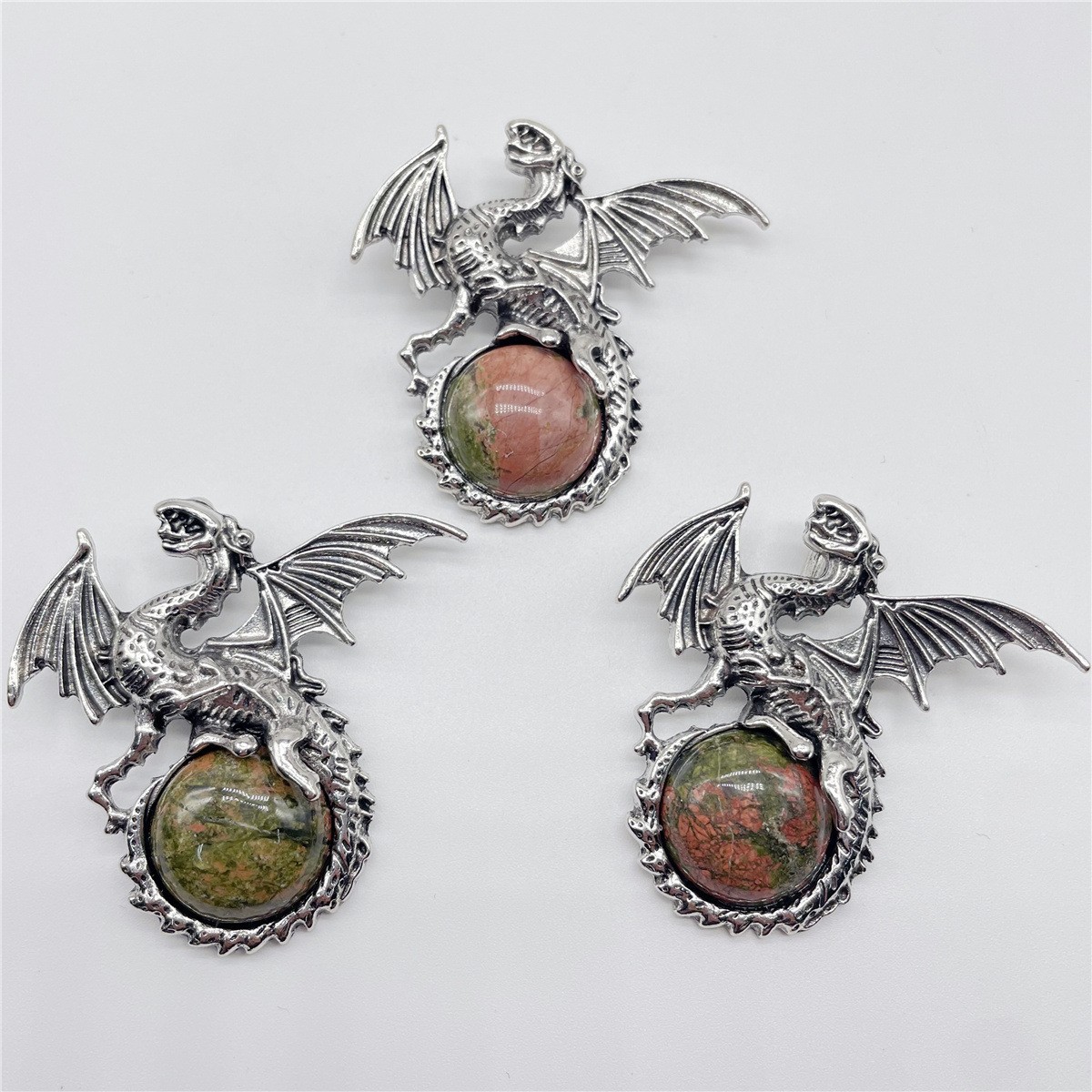 10pcs Mixed Natural Stone Flying Dragon Pendants Healing DIY Jewelry Making