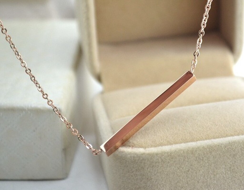 Women 33mm 18k Rose Gold Plated Titanium Allergy Free Bar Pendant Necklace Chain