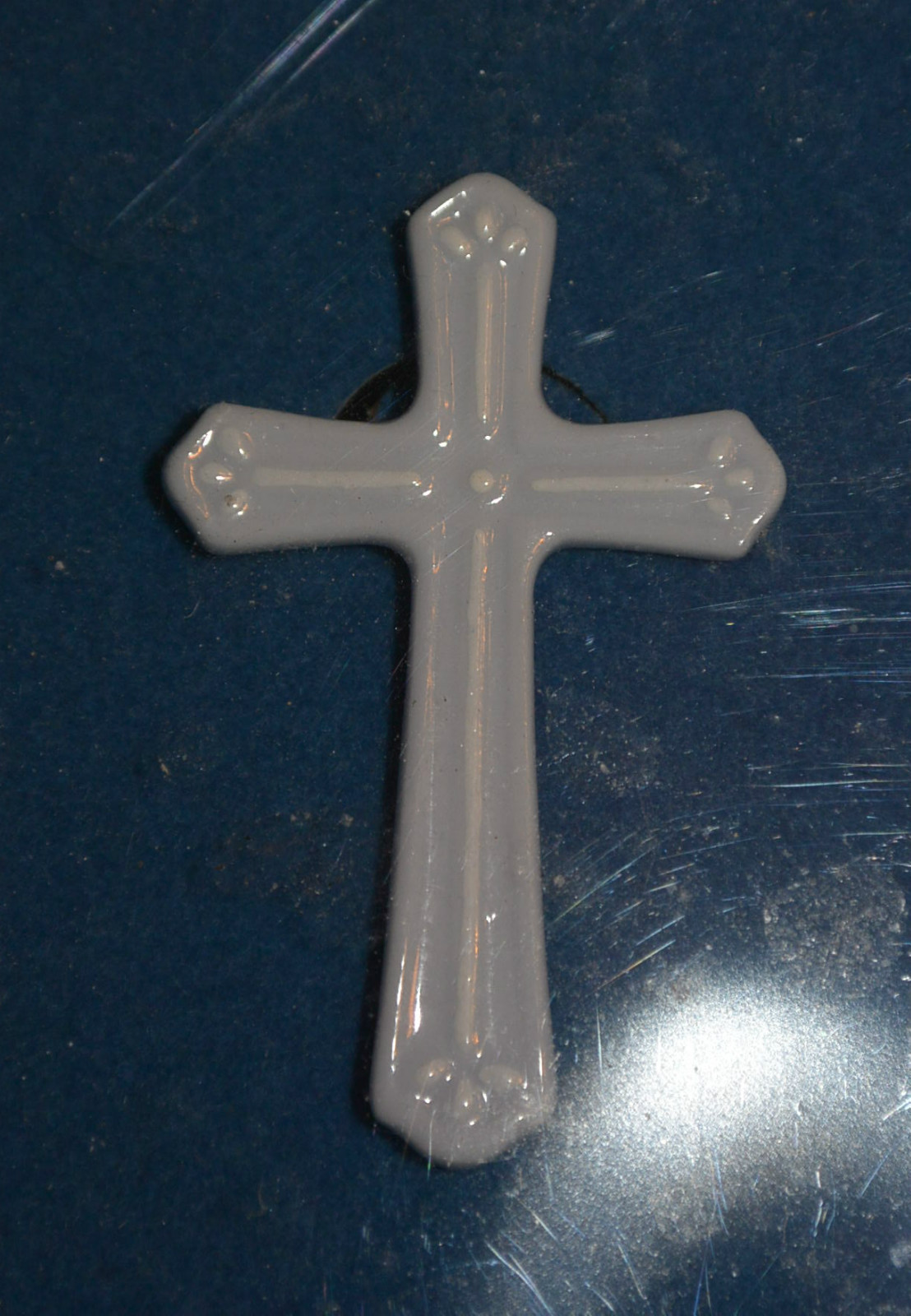 Roman,Inc Porcelain Cross Easter Pin Jewelry 1.5 inch Valencia Collection NEW
