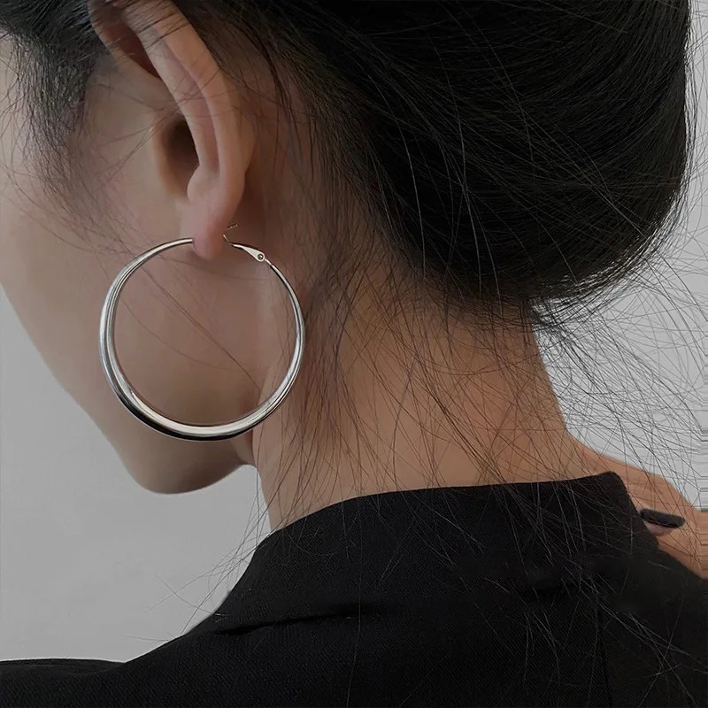 Fashion Metal Big Circle Hoop Earrings for Women C-Shaped Earrings Jewelry Gift