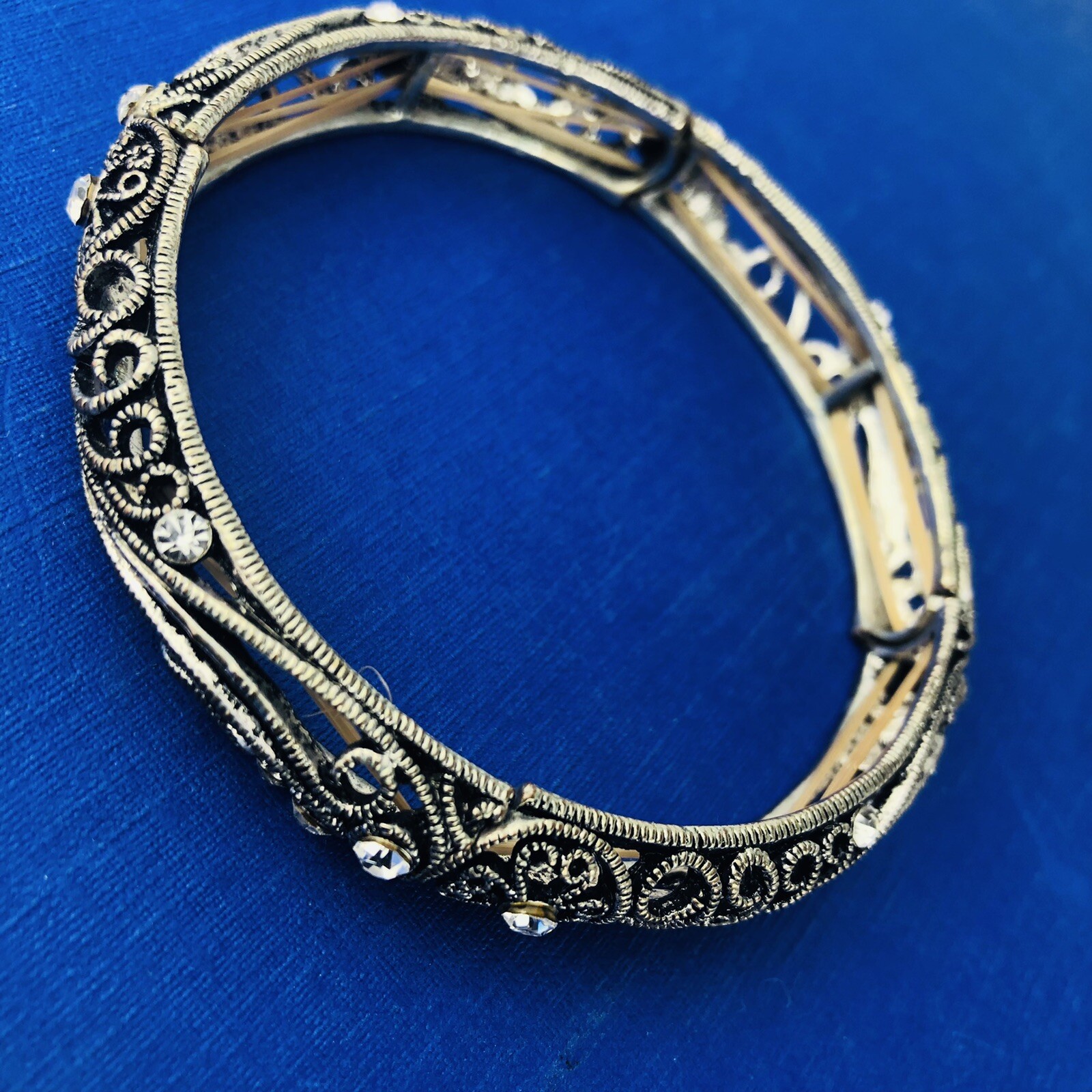 Art Nouveau Style Silver Tone Clear White Rhinestone ￼￼ Bangle Bracelet￼