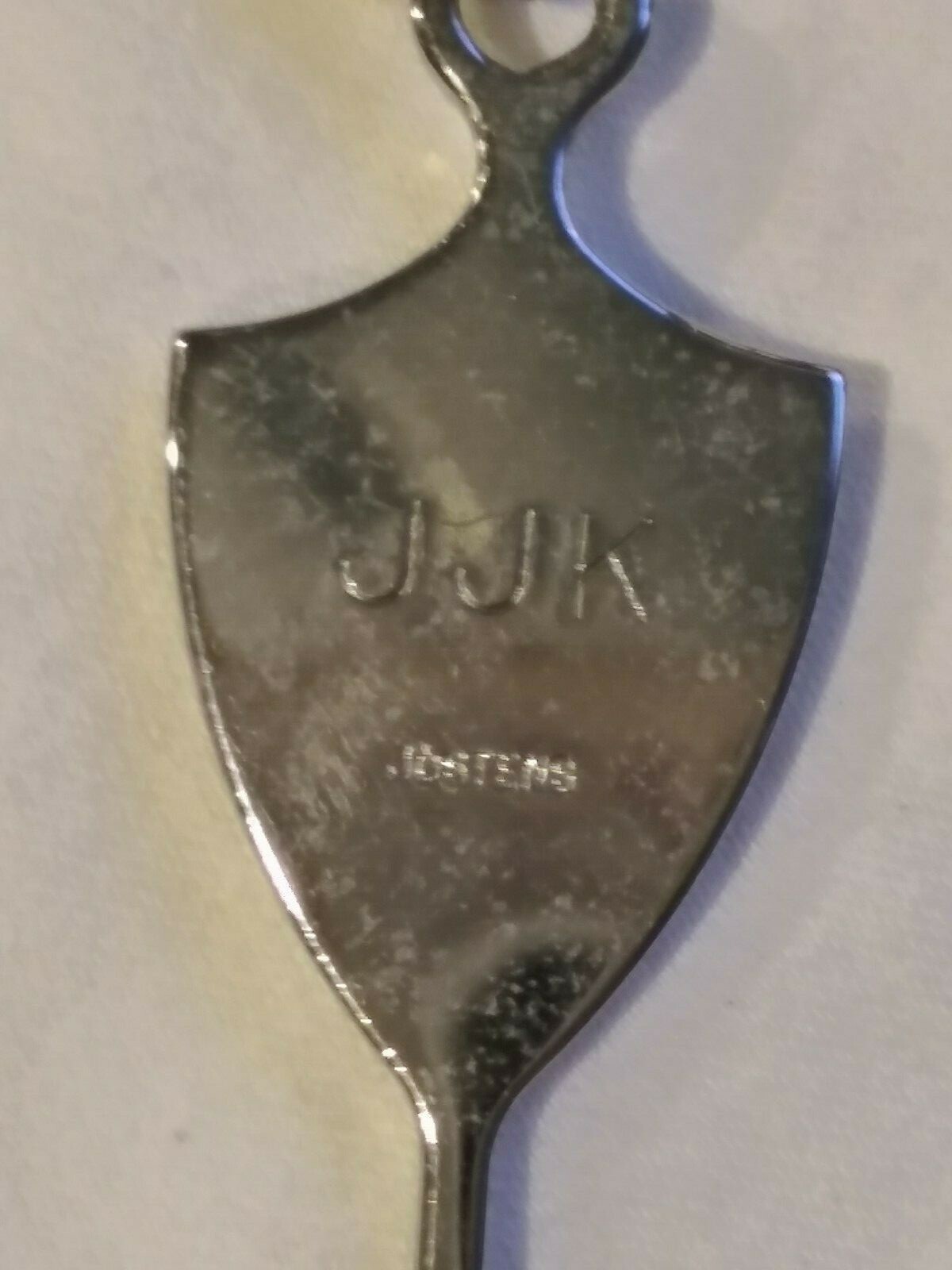 JOSTENS SENIOR 2005 PENDANT NECKLACE