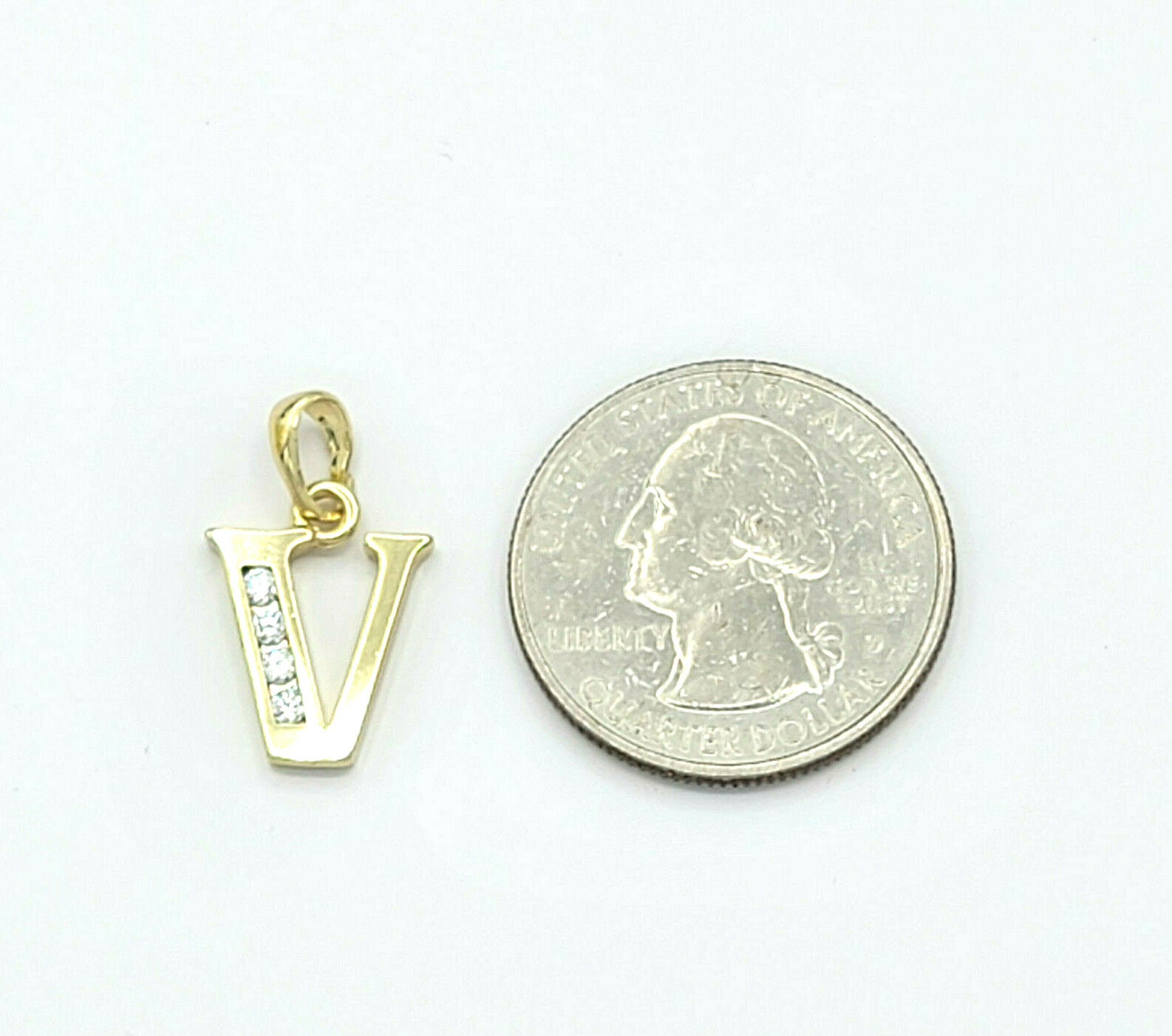 14K Gold Plated Initial Letter Name Pendant Necklace with Chain. Oro Laminado