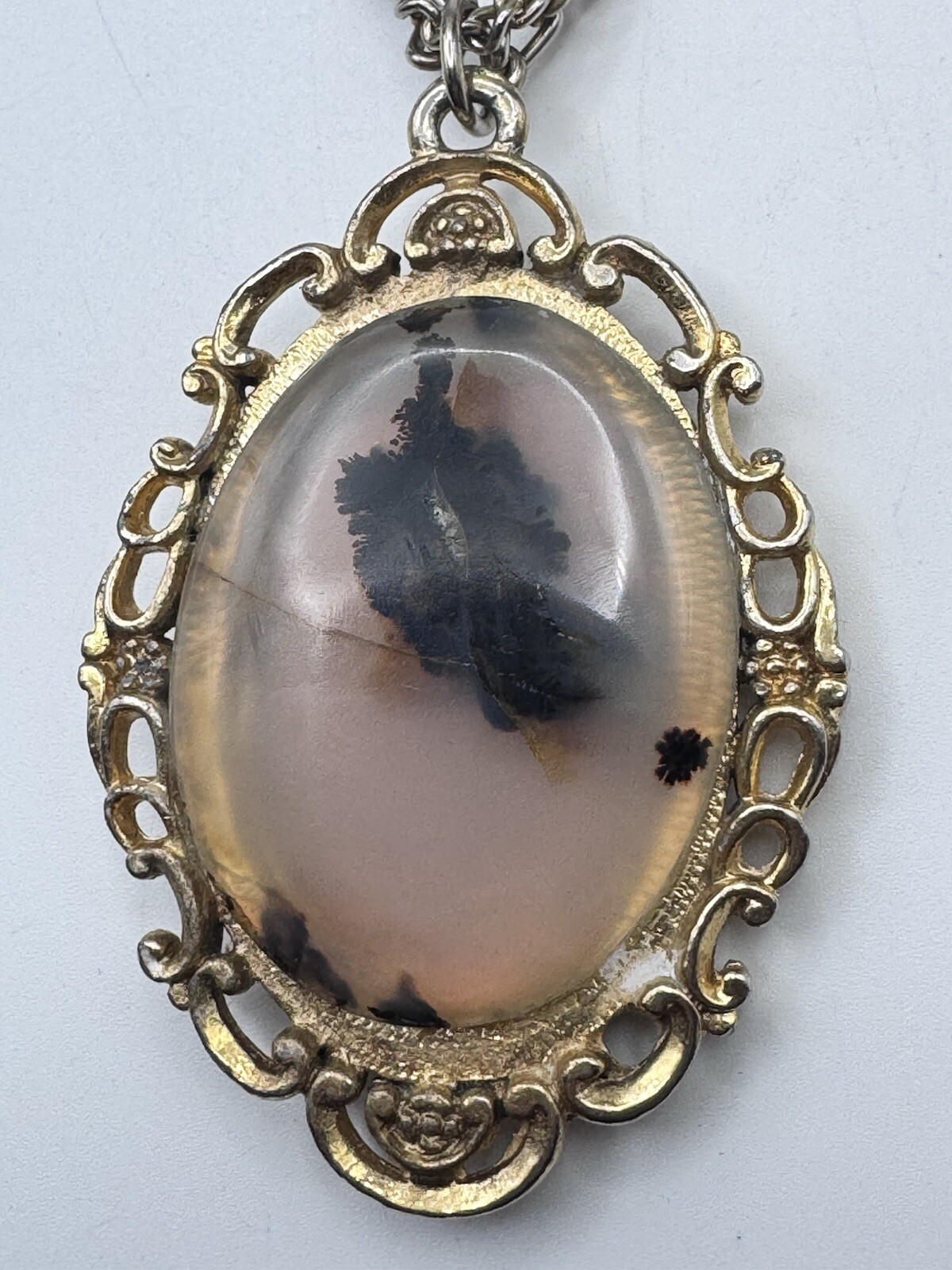 Vintage Winged Angel Cherub & Dendritic Agate Pendant Gold Tone Whit Faux Pearls