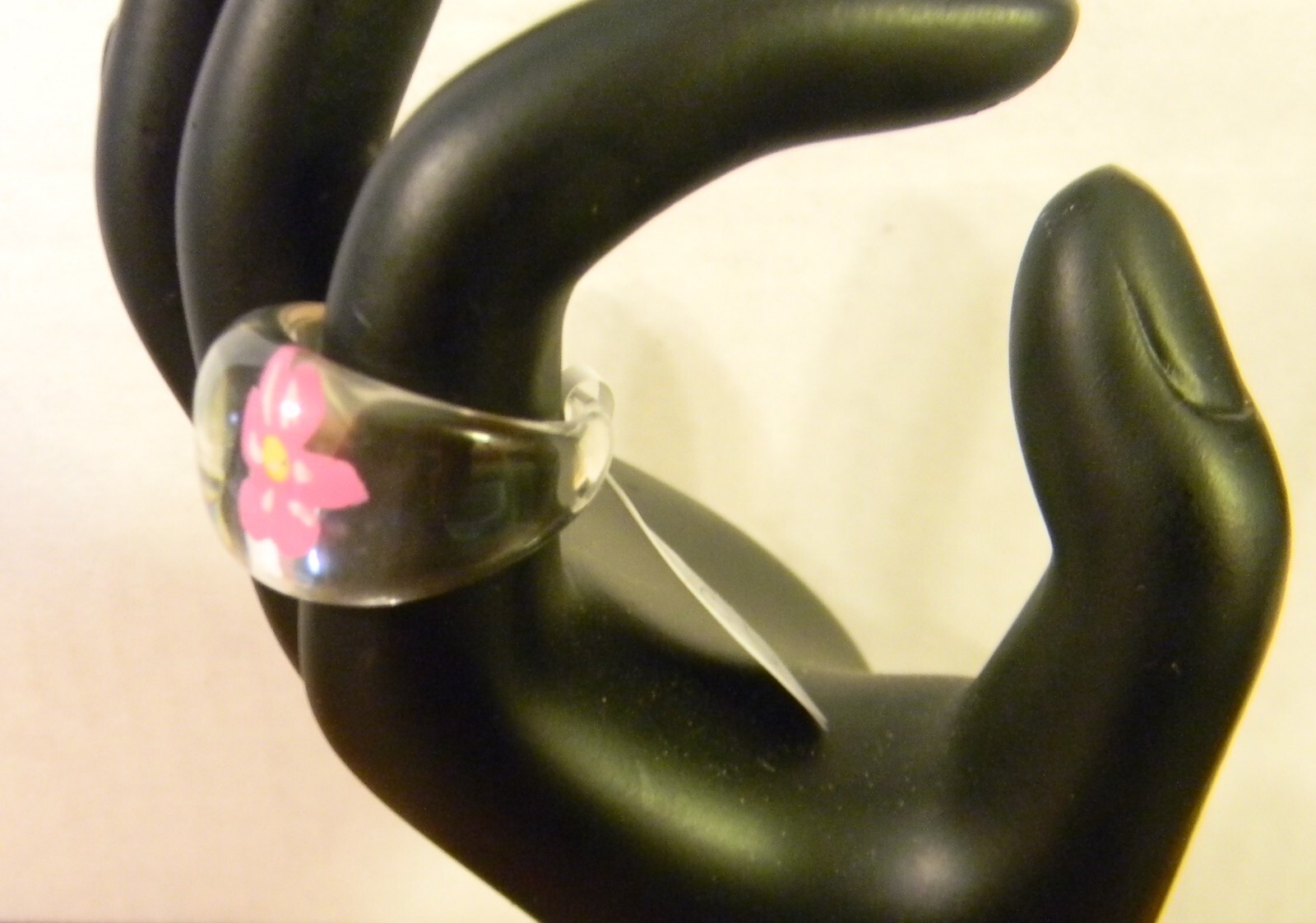 Plastic Resin ~ PINK FLOWER ~ Ring Size 7.5 – #A23 Unmarked
