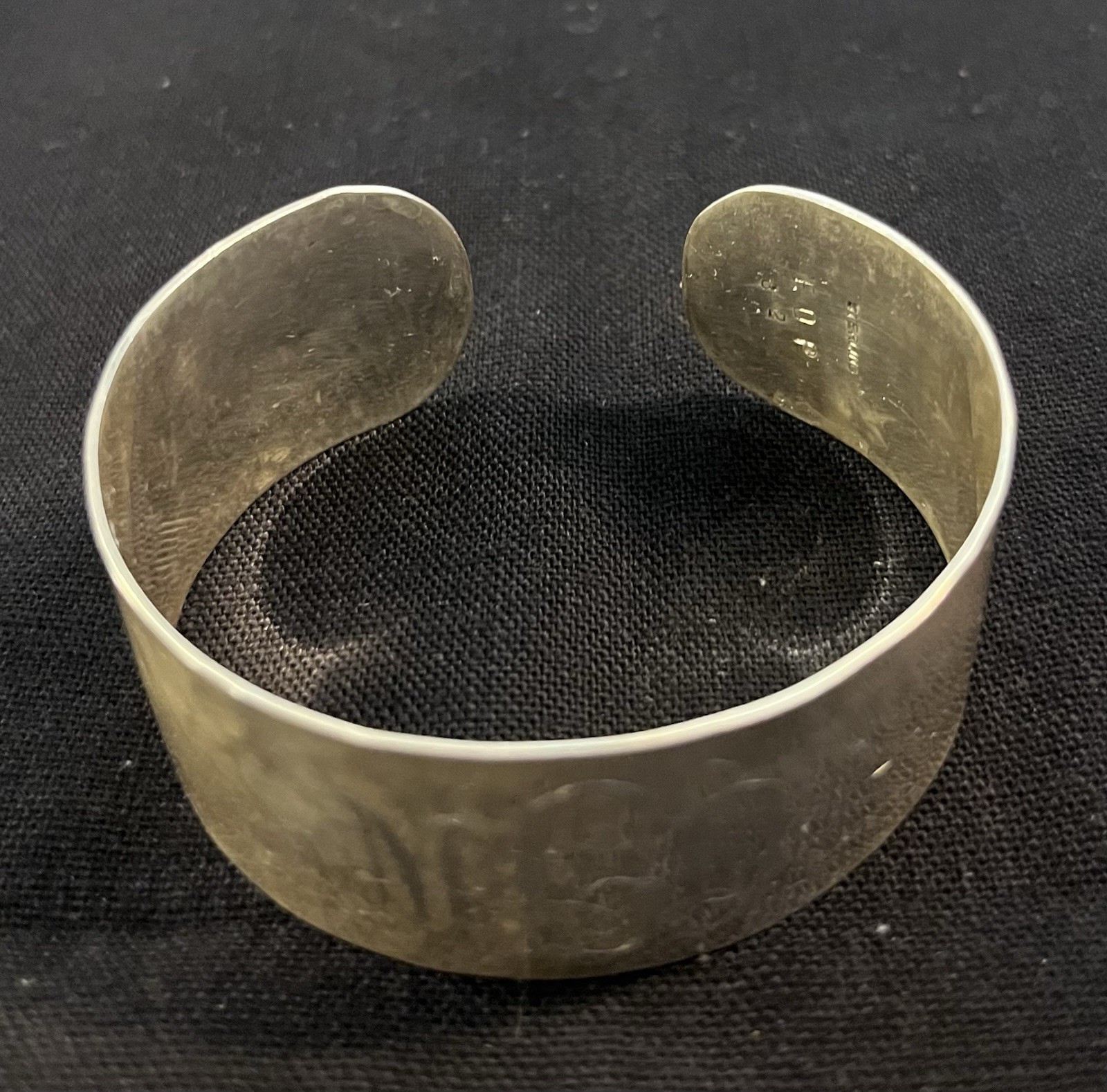 Vintage 925 Sterling CUFF BRACELET LIGHT HAMMERED 1 Oz (30g) Weight Monographed
