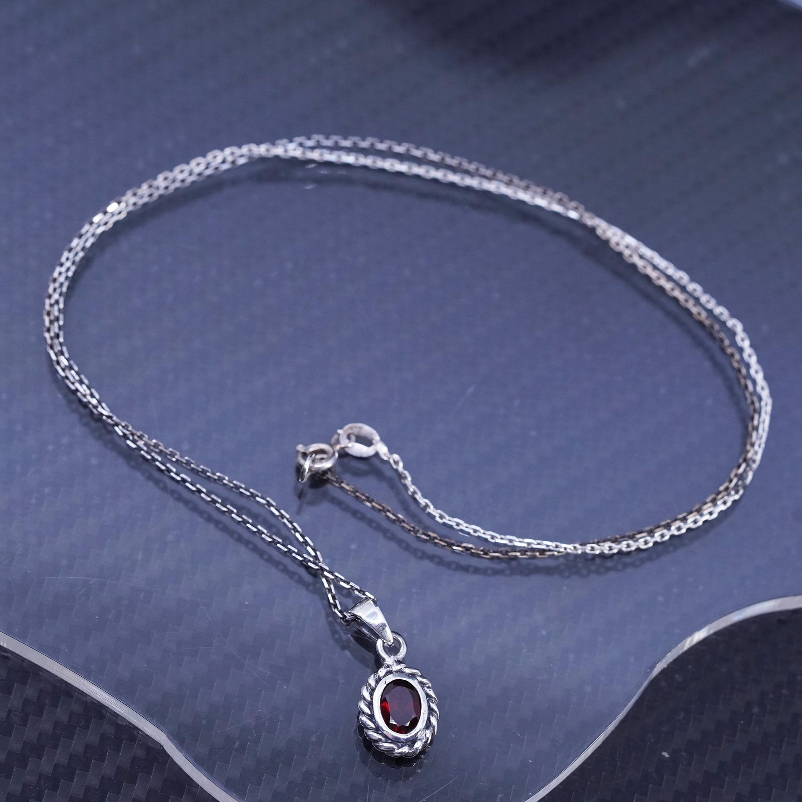 19” 1mm, vintage sterling silver 925 circle chain necklace oval garnet pendant